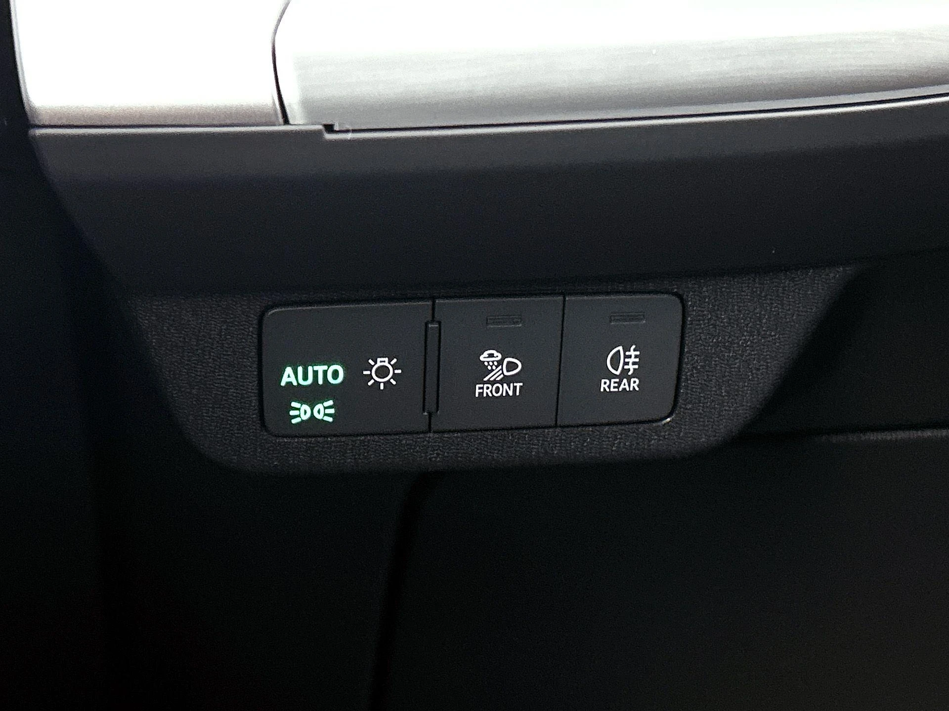 Audi-Q4 e-tron-image-15