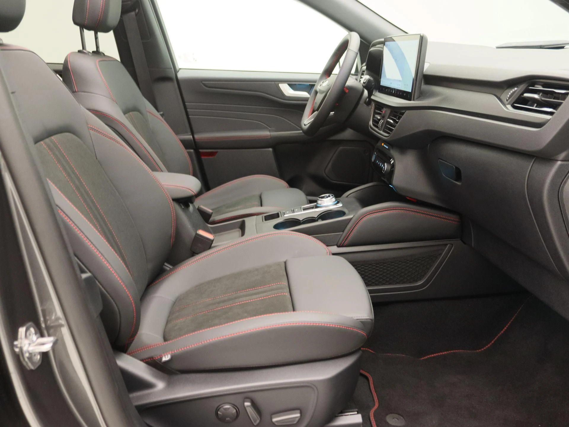 Ford-Kuga-image-25