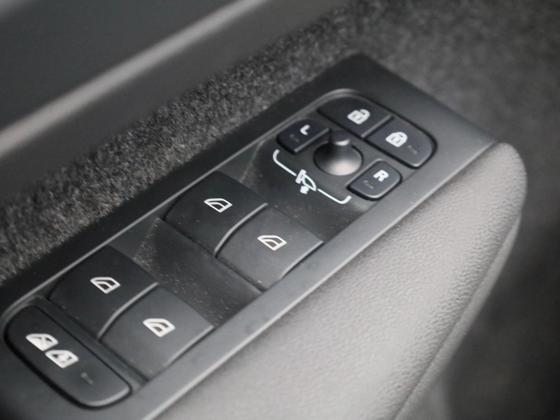 Volvo-XC40-image-29