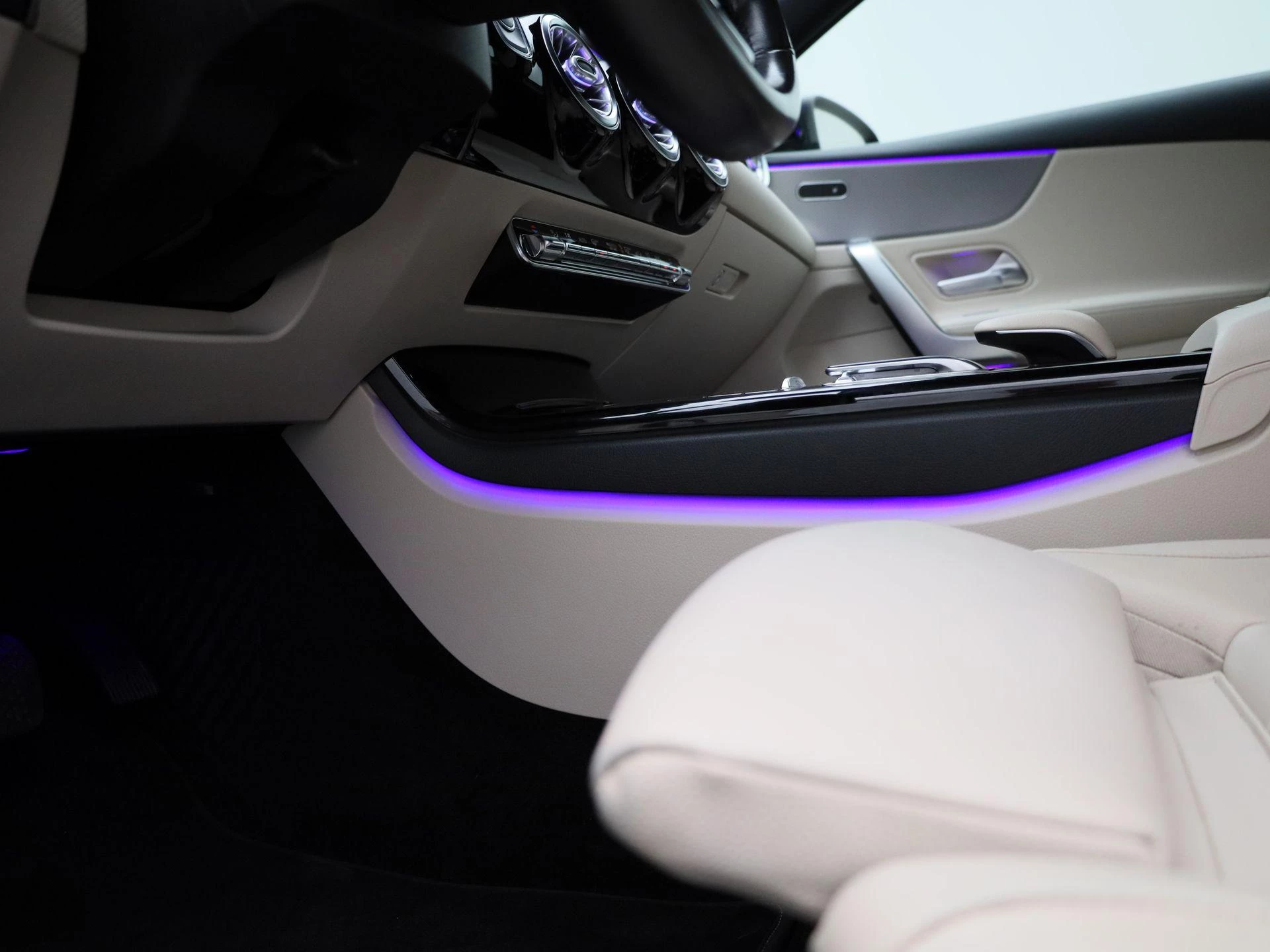 Mercedes-Benz-A-Klasse-image-37