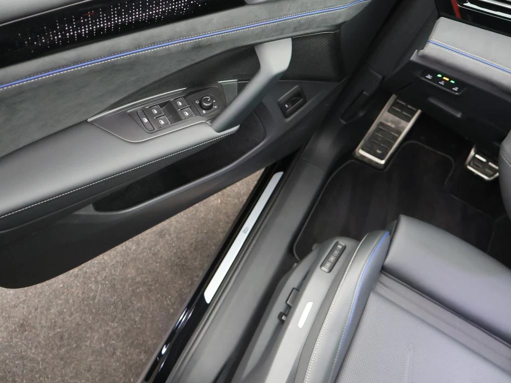 Volkswagen Tiguan Tiguan R-Line 1.5 eTSI 150PK *AUTOMAAT* DEMO *