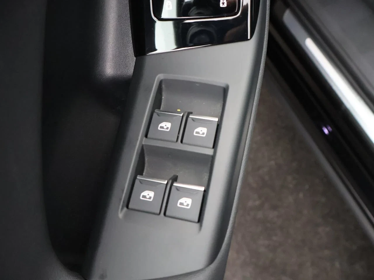 Audi-Q6 e-tron-image-28