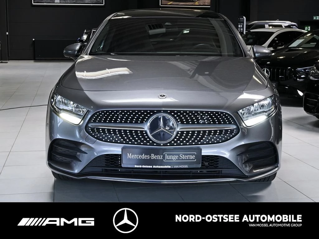 Mercedes-Benz A-Klasse 250 e AMG AHK PDC PANO BURMESTER TEMPOMAT AMG Line