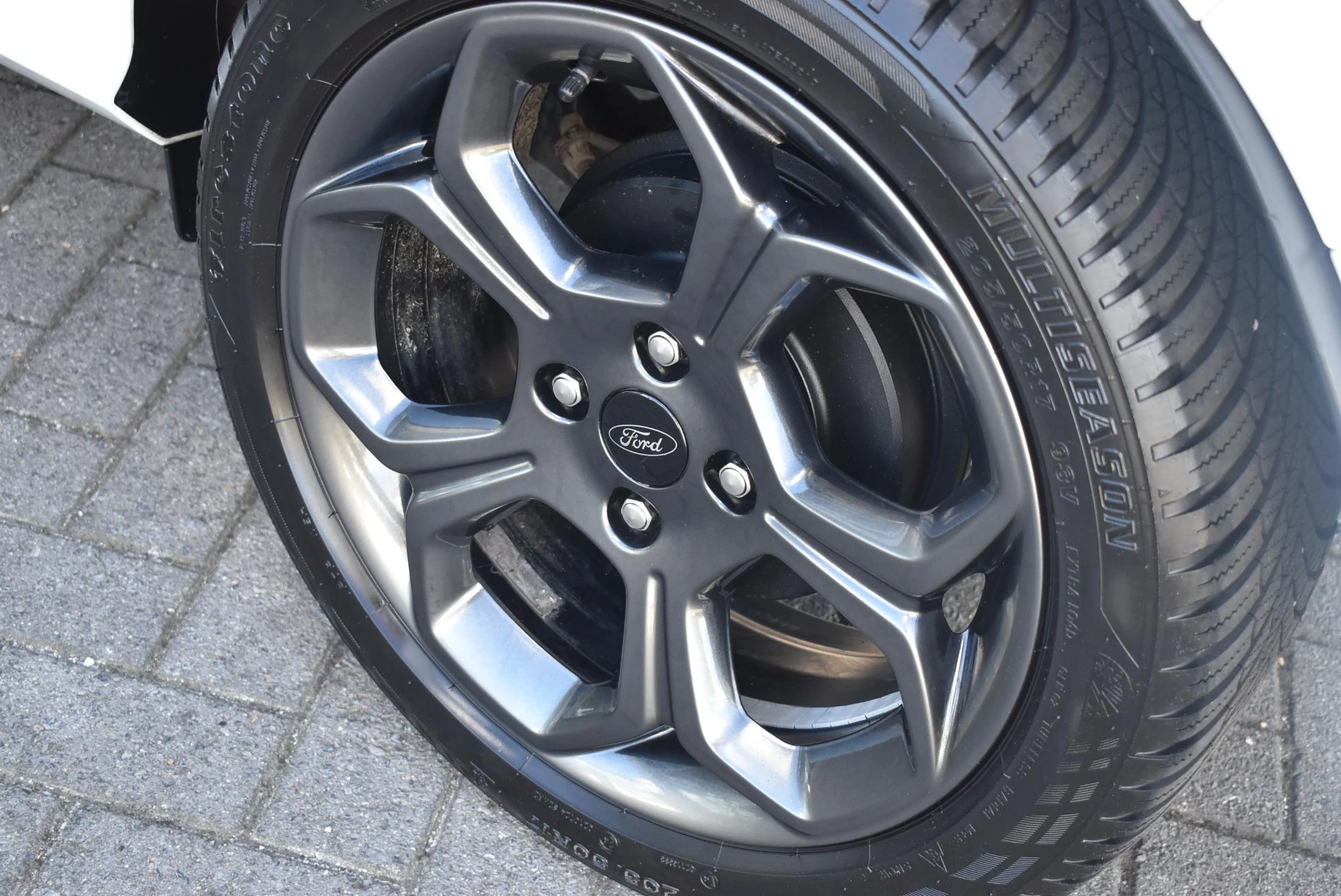 Ford-EcoSport-image-12
