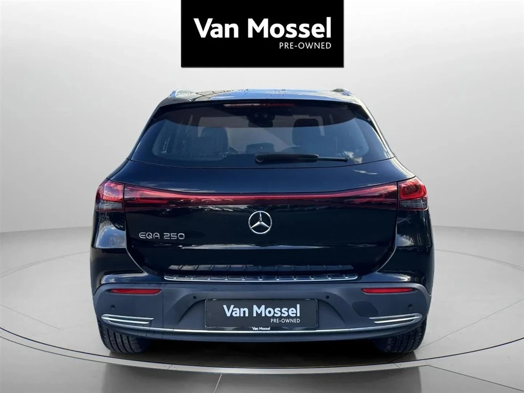 Mercedes-Benz-EQA-image-5