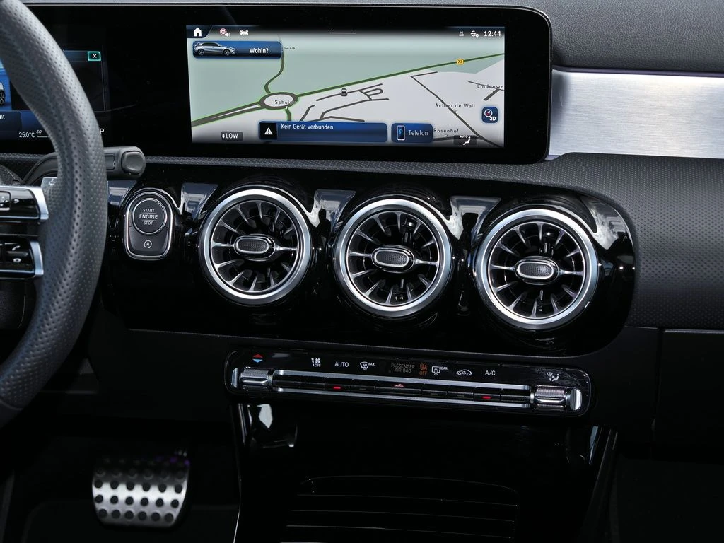 Mercedes-Benz-A-Klasse 200 d-image-10