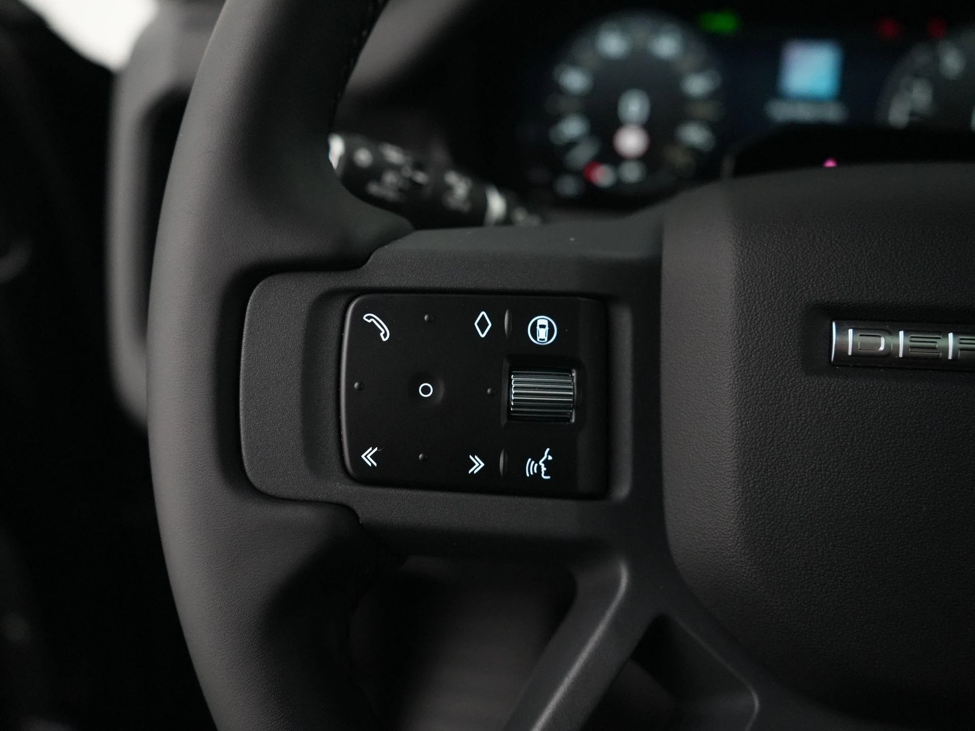 Land Rover-Defender-image-13