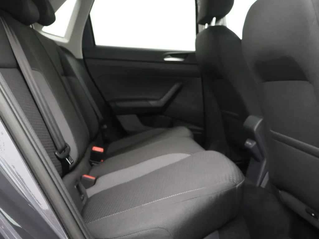 Volkswagen-Polo-image-10