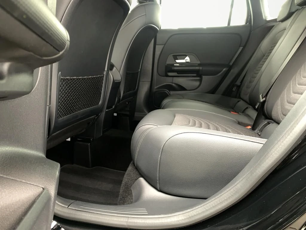 Mercedes-Benz-GLA 200-image-20