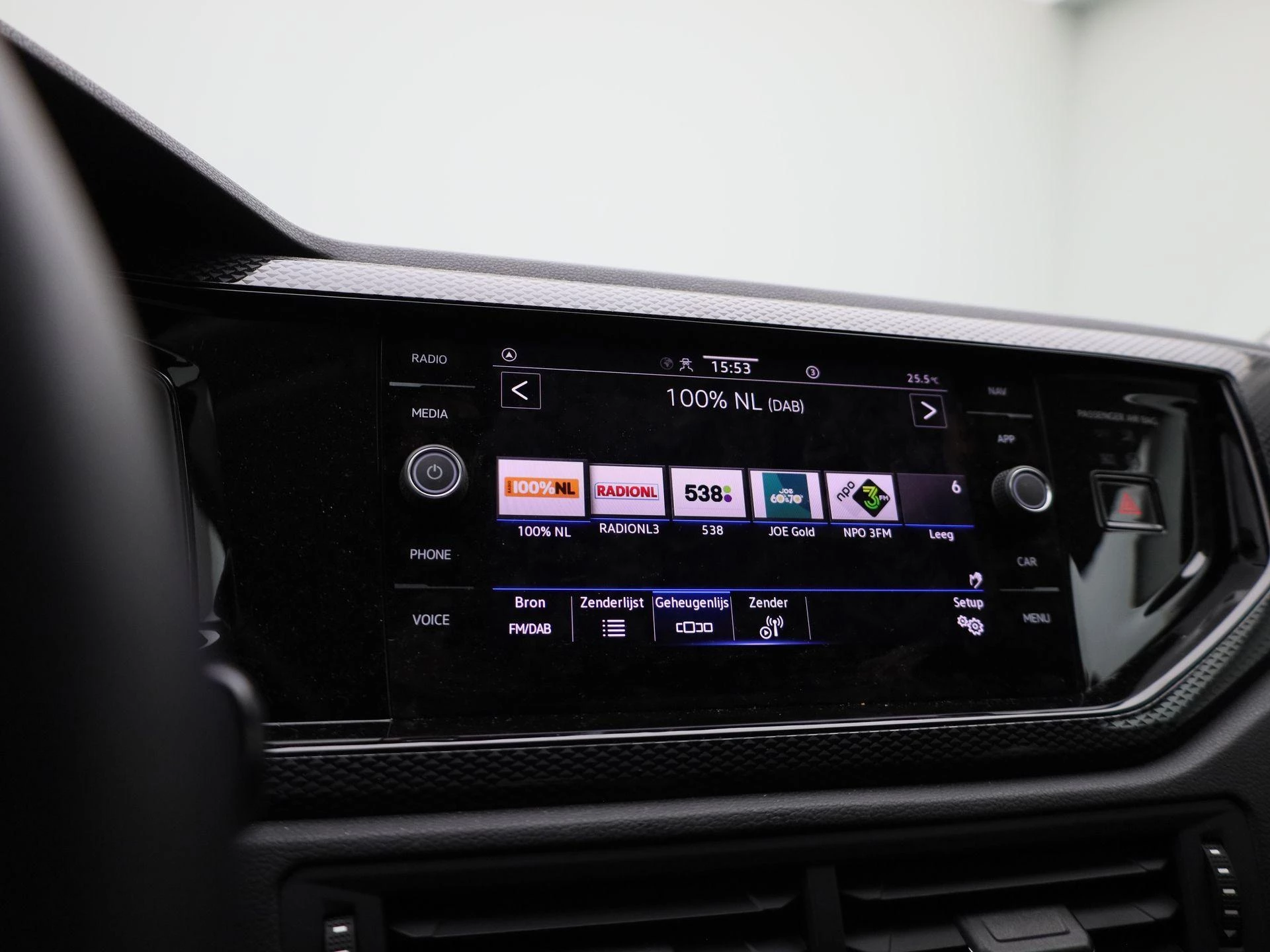 Volkswagen-Polo-image-28