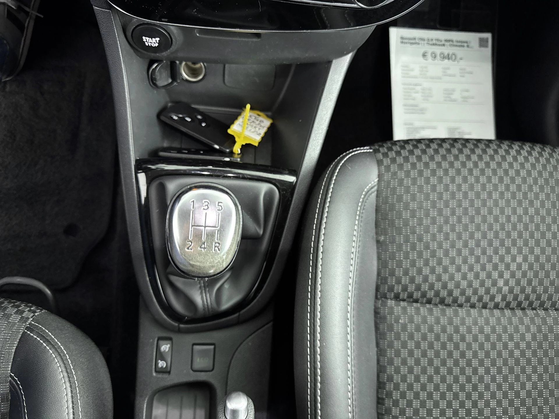 Renault-Clio-image-15