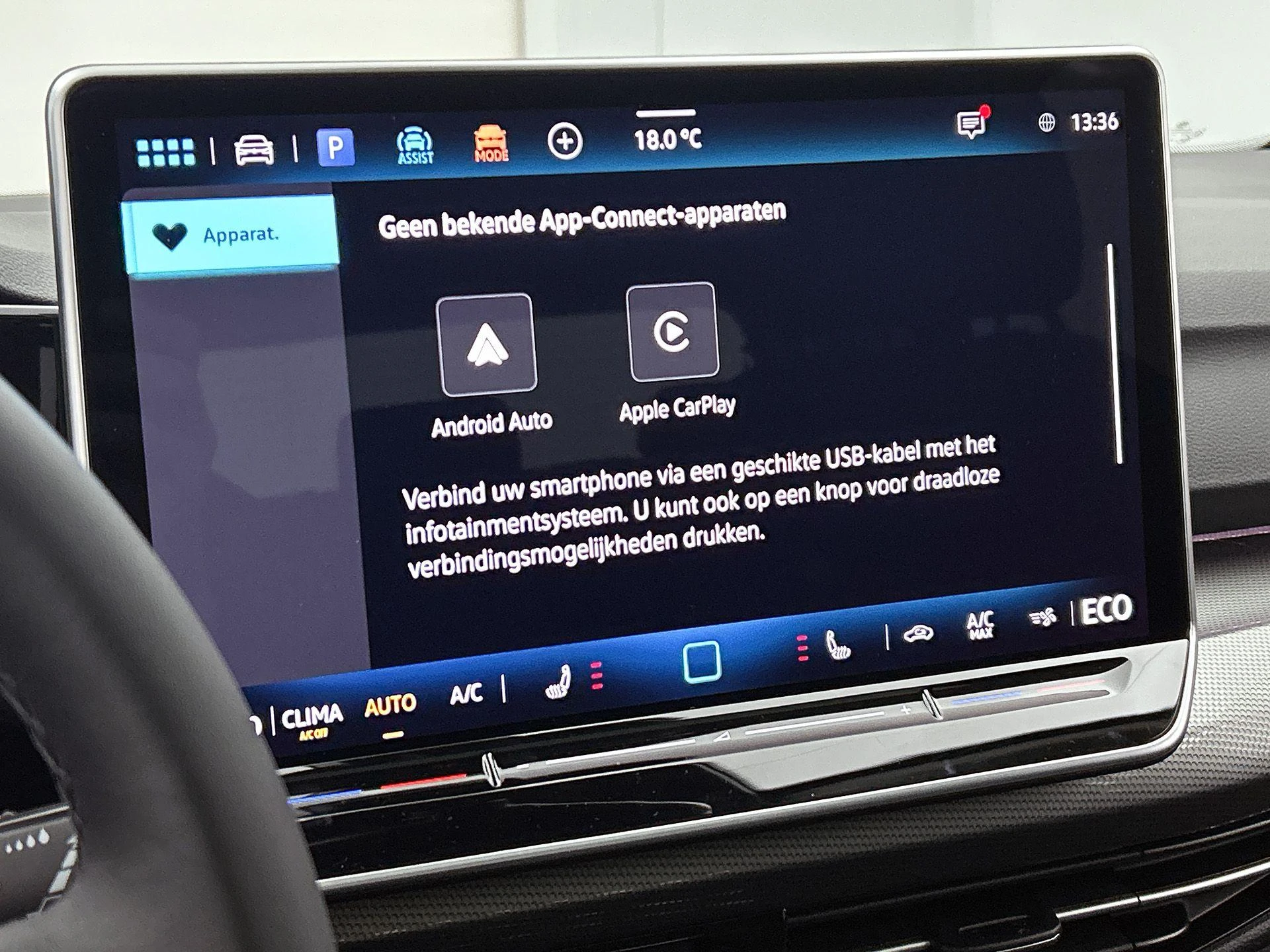 Volkswagen-Golf-image-15