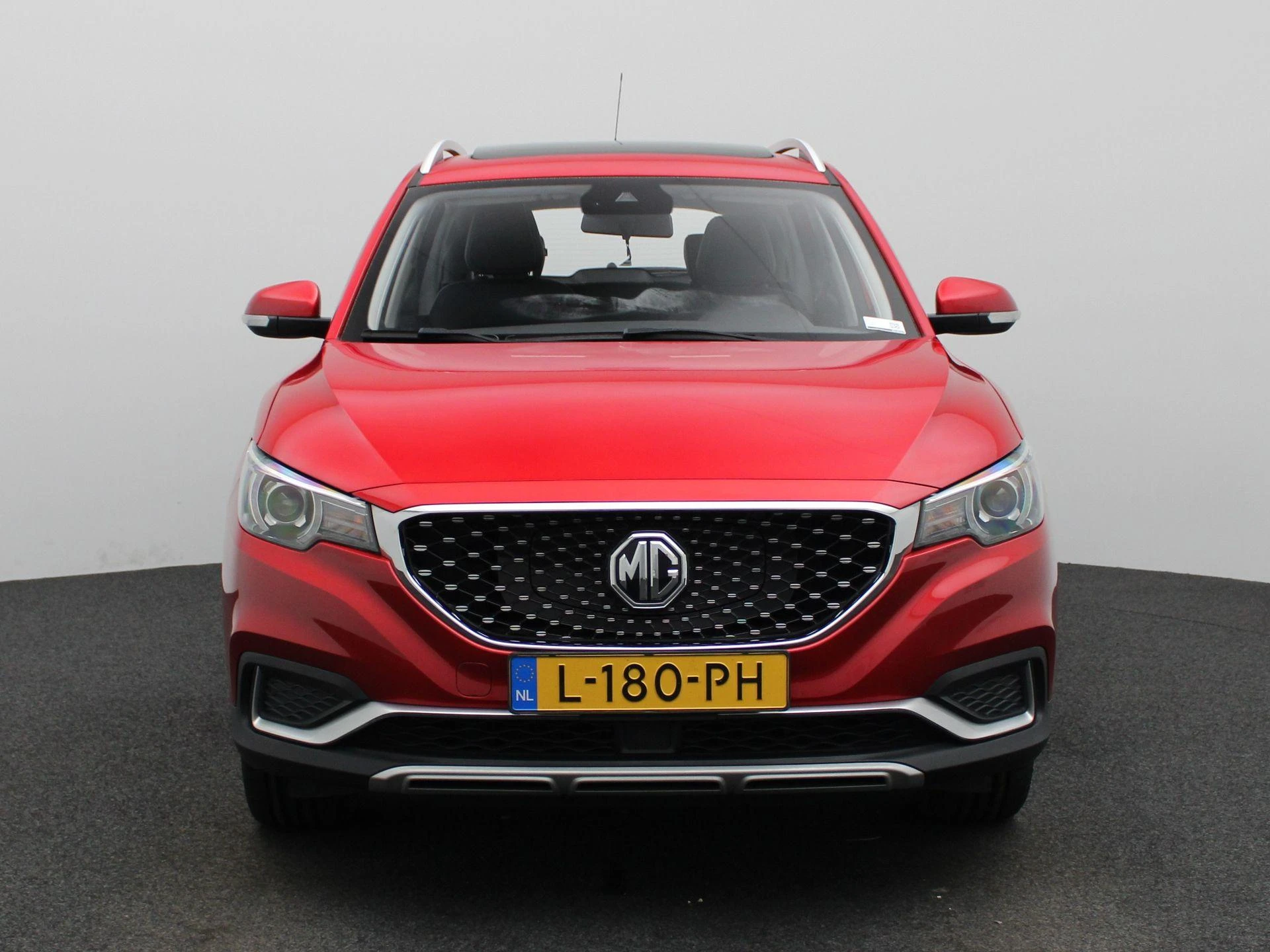 MG-ZS EV-image-2