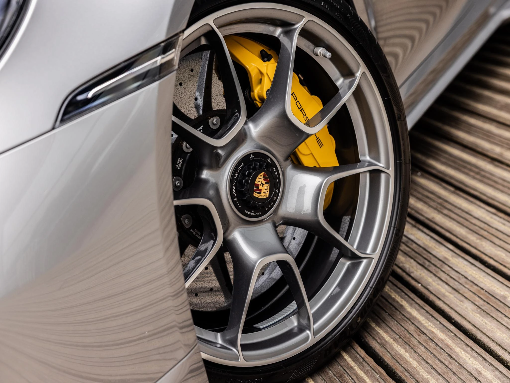 Porsche-911-image-8
