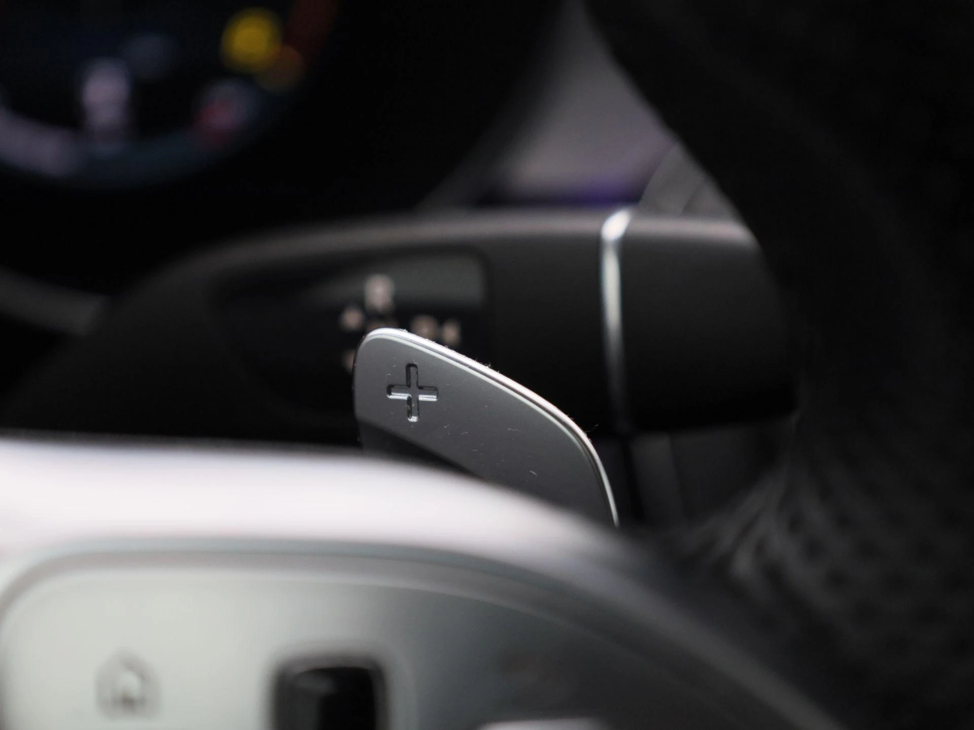 Mercedes-Benz-C-Klasse-image-25