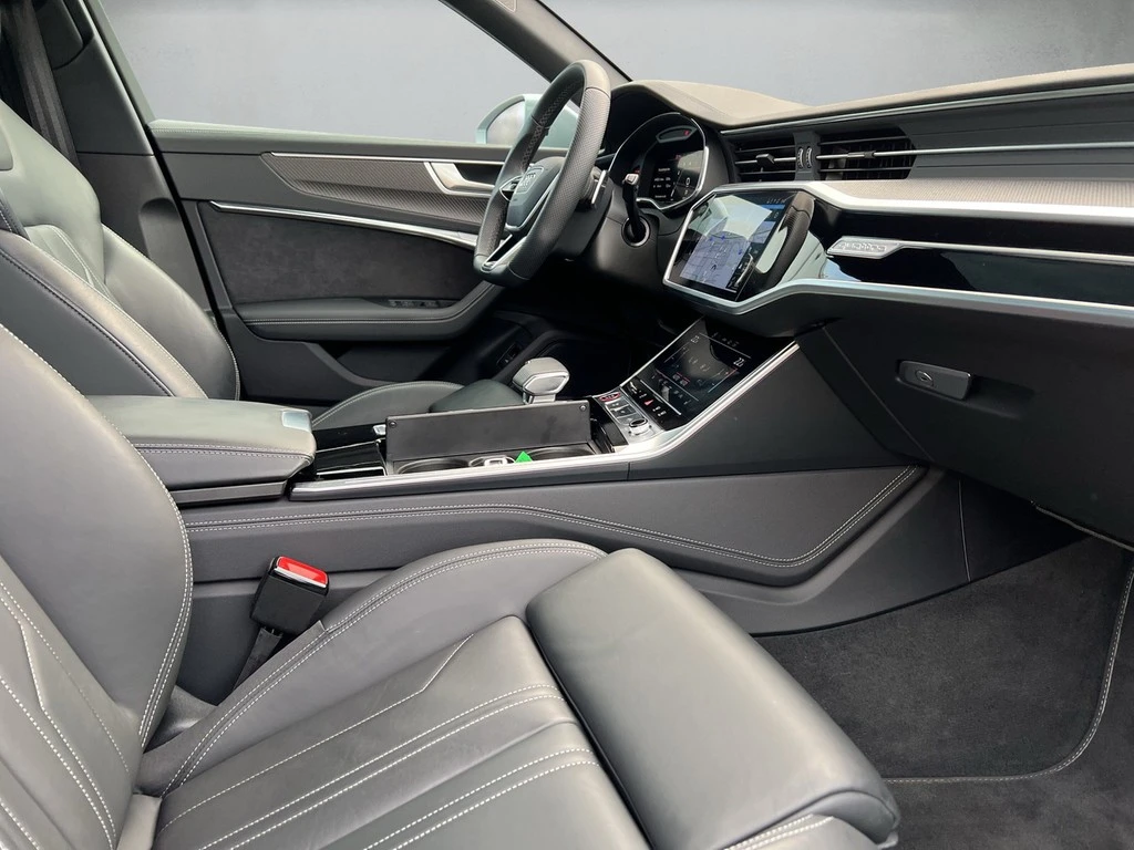 Audi-S6-image-12
