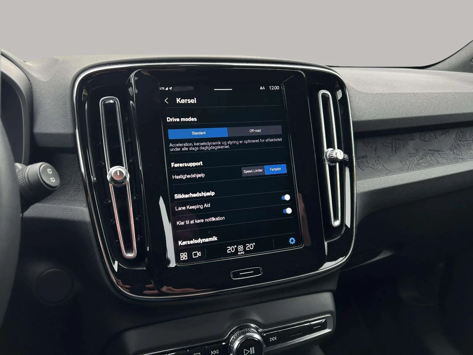 Volvo-XC40-image-18