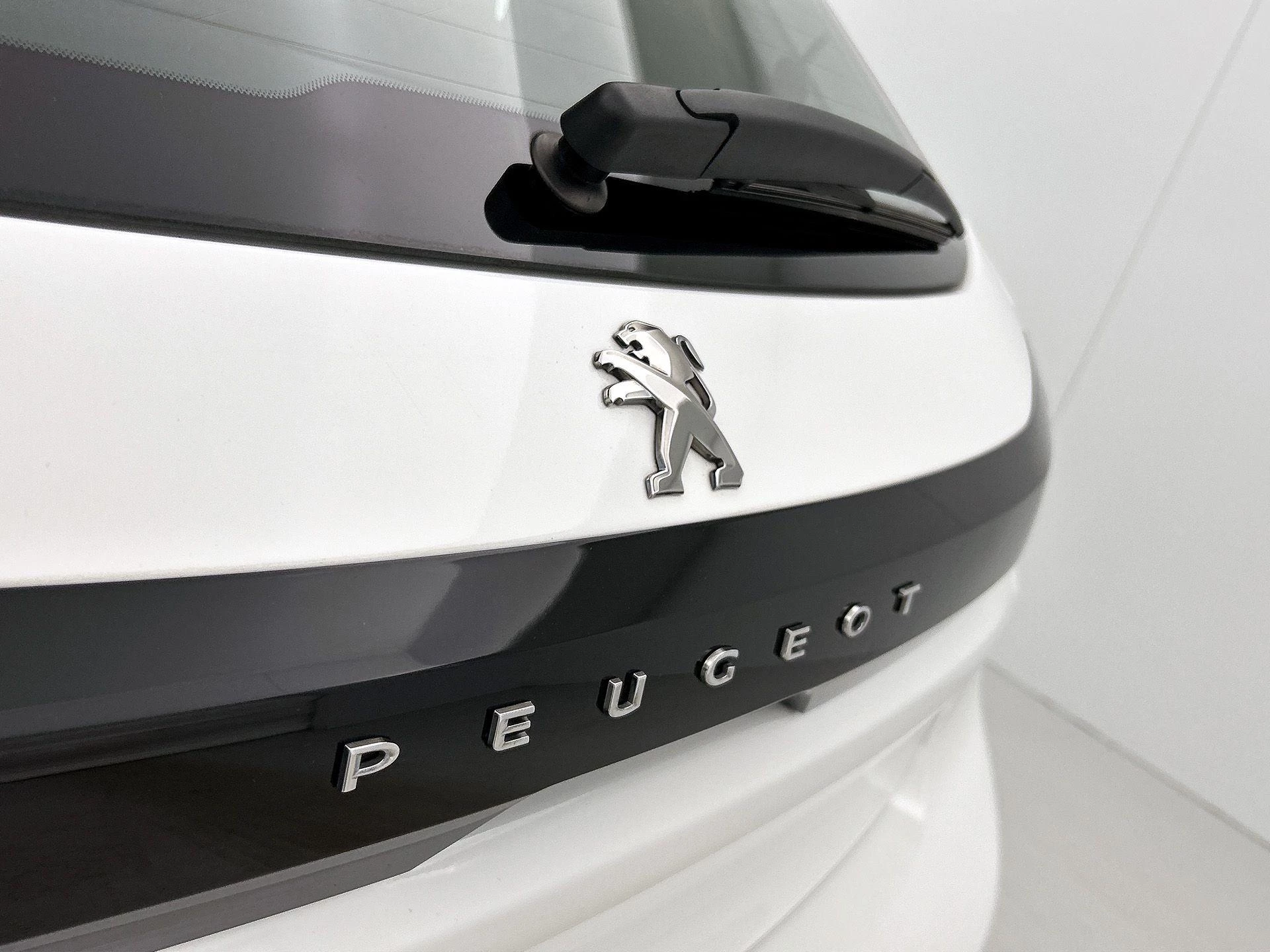 Peugeot-208-image-14