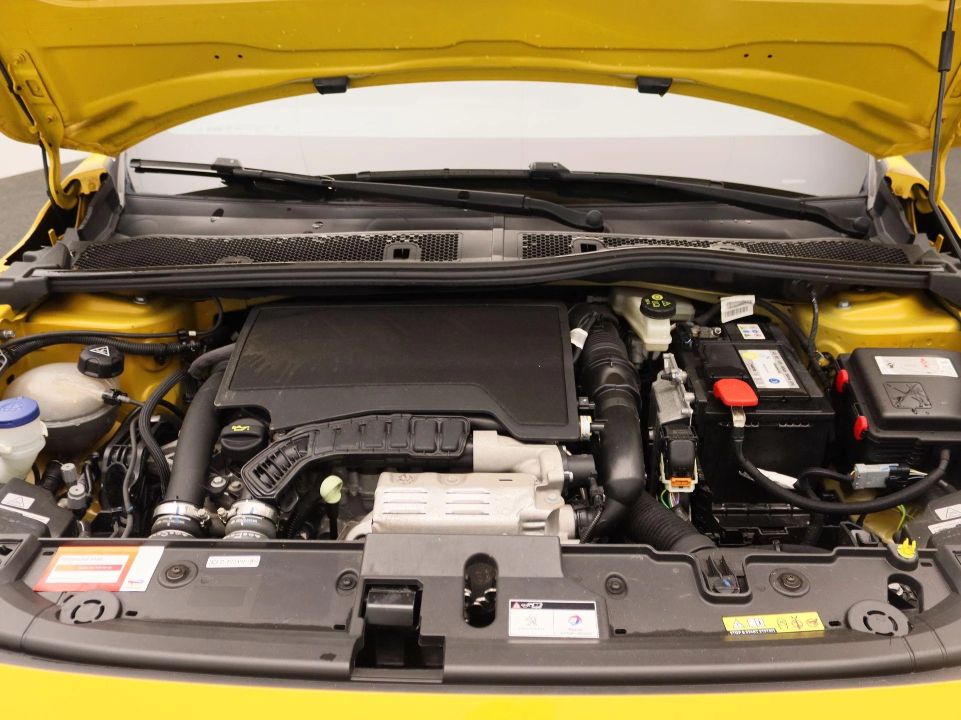 Peugeot-208-image-25