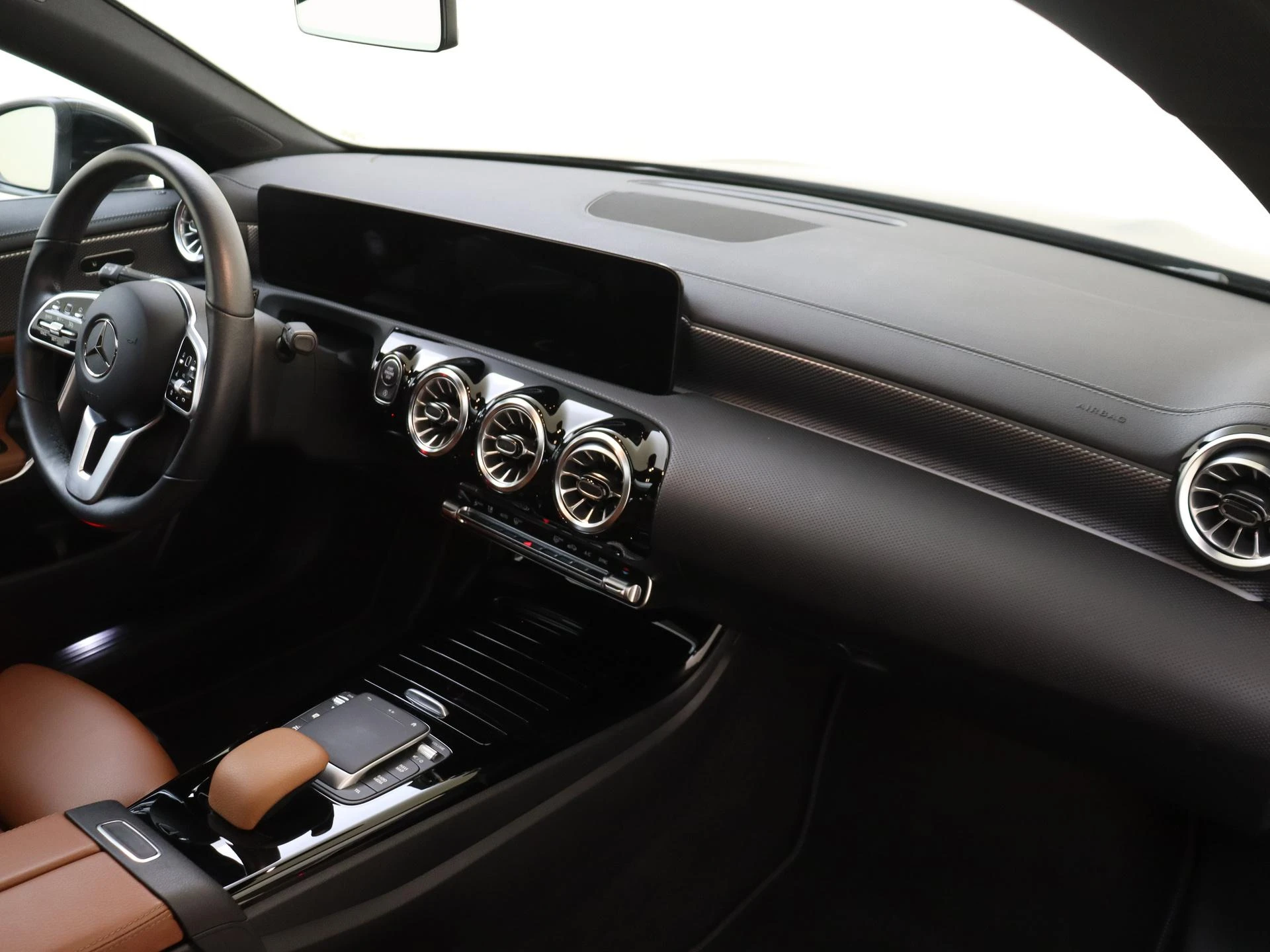 Mercedes-Benz CLA 180 Business Solution Luxury