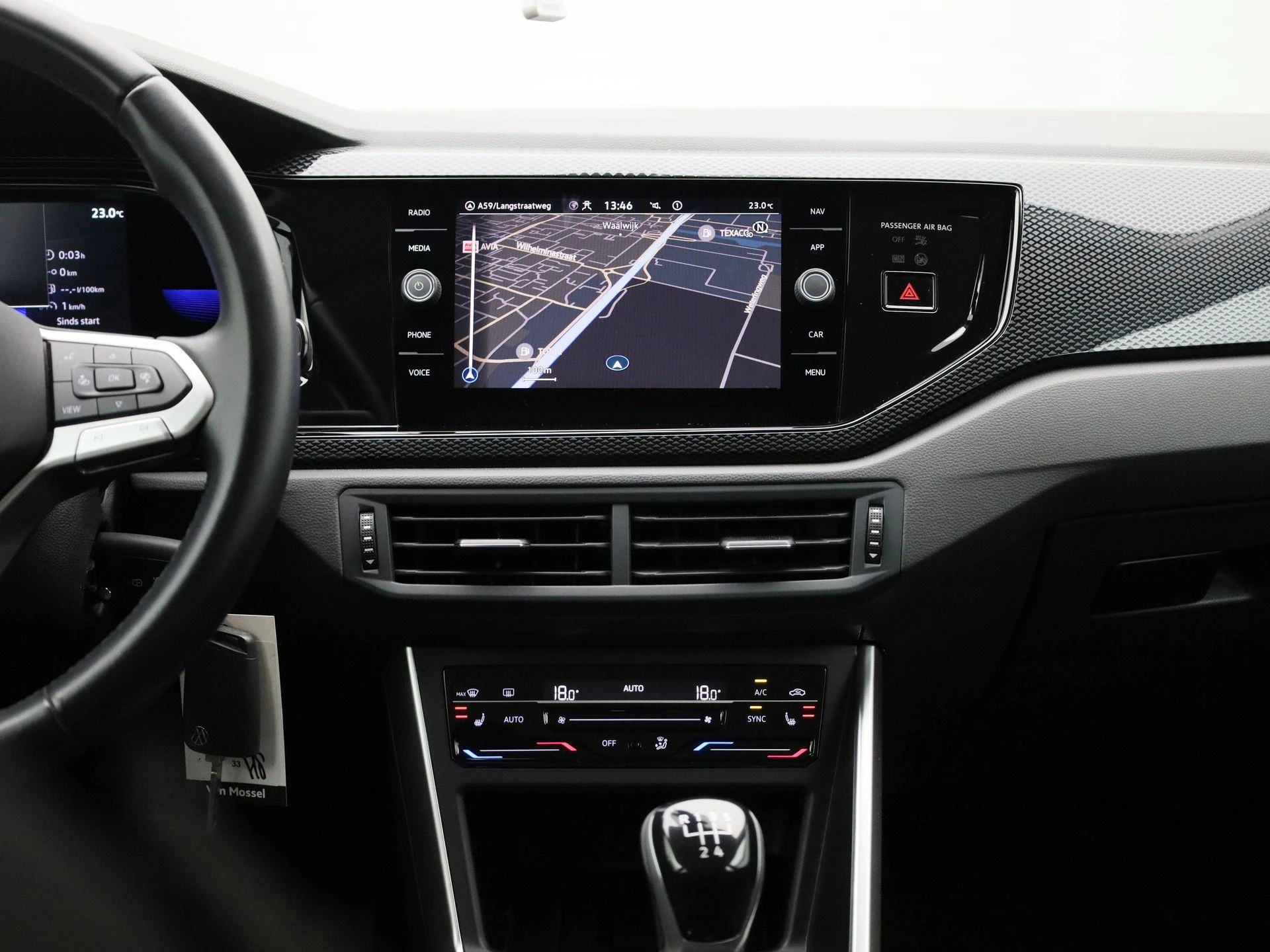 Volkswagen-Polo-image-10