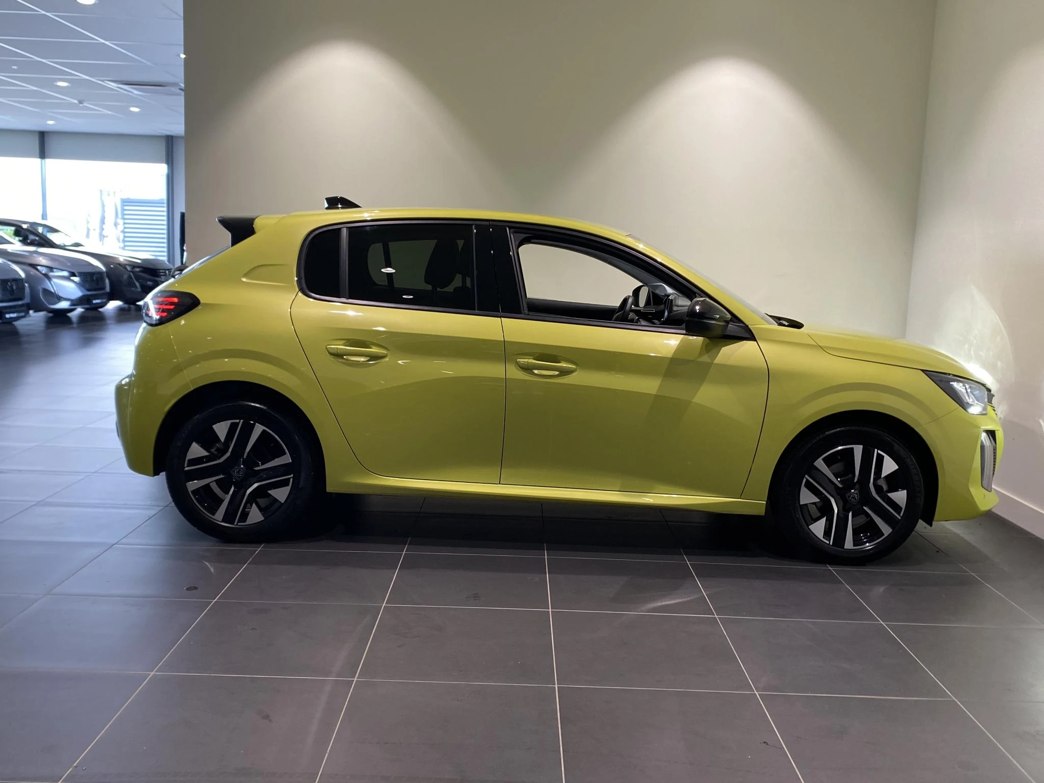 Peugeot-208-image-6