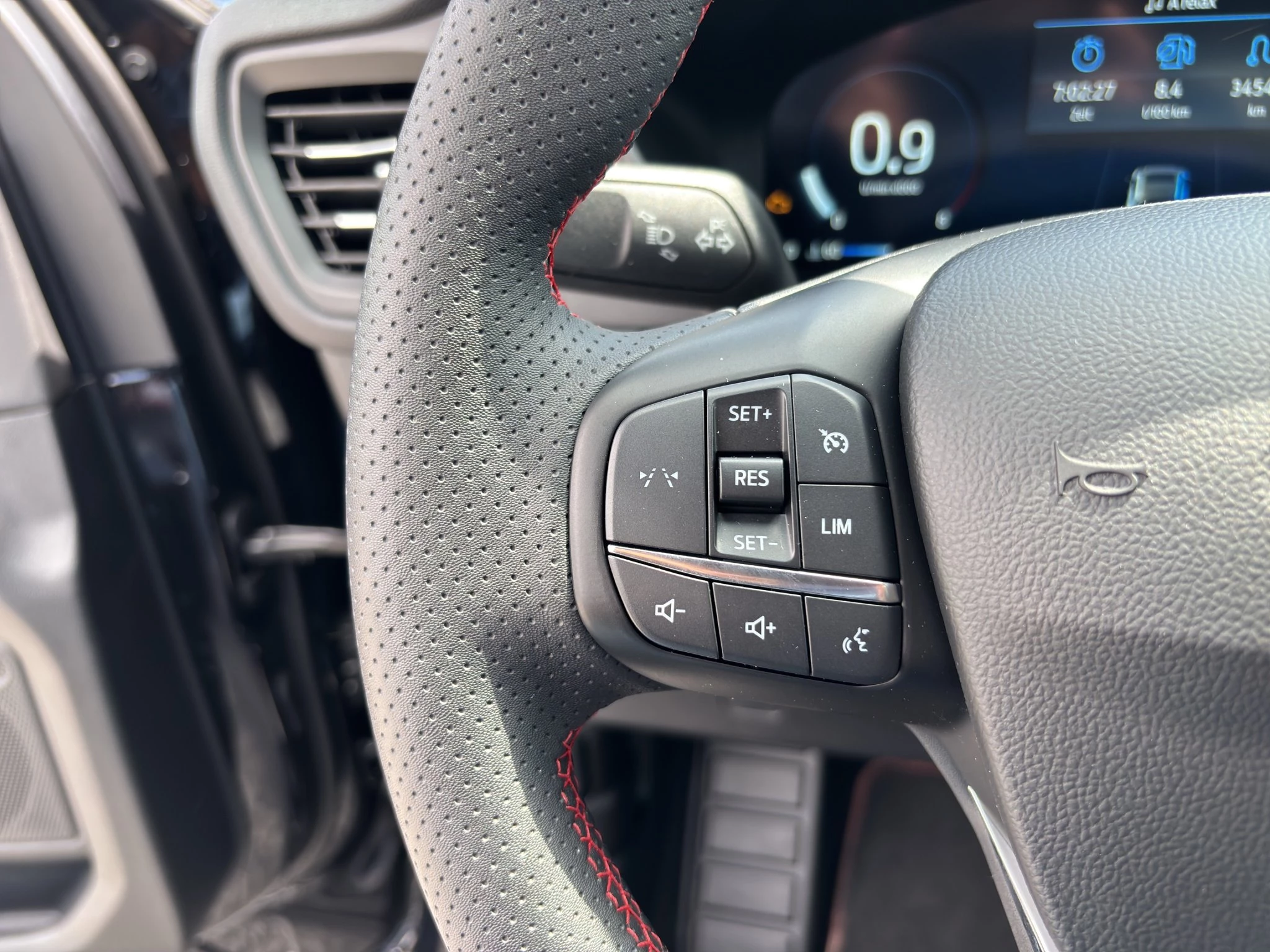 Ford-Kuga-image-19