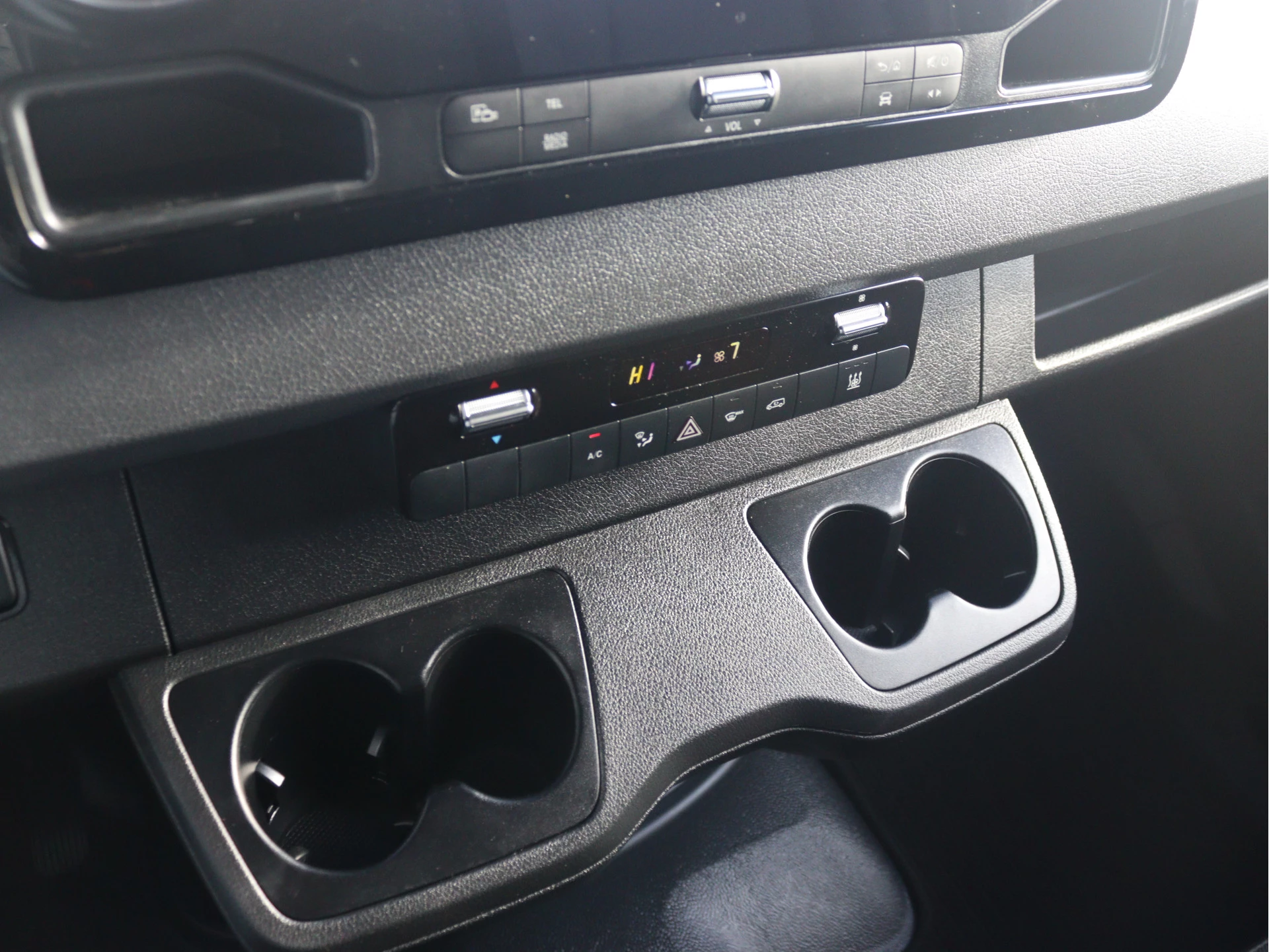 Mercedes-Benz-Sprinter-image-10