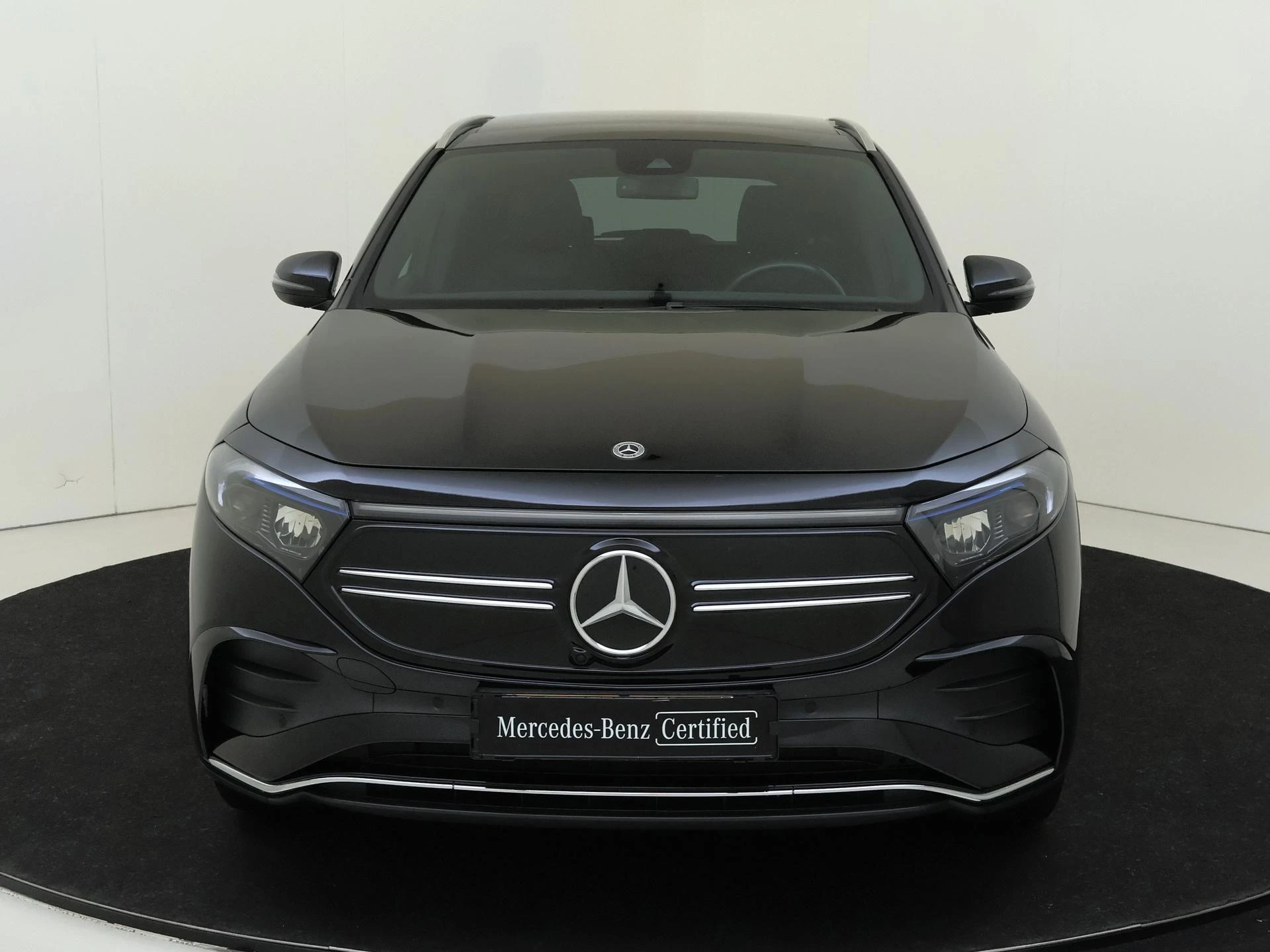 Mercedes-Benz-EQA-image-5