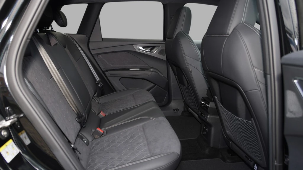 Audi-Q4 e-tron-image-13