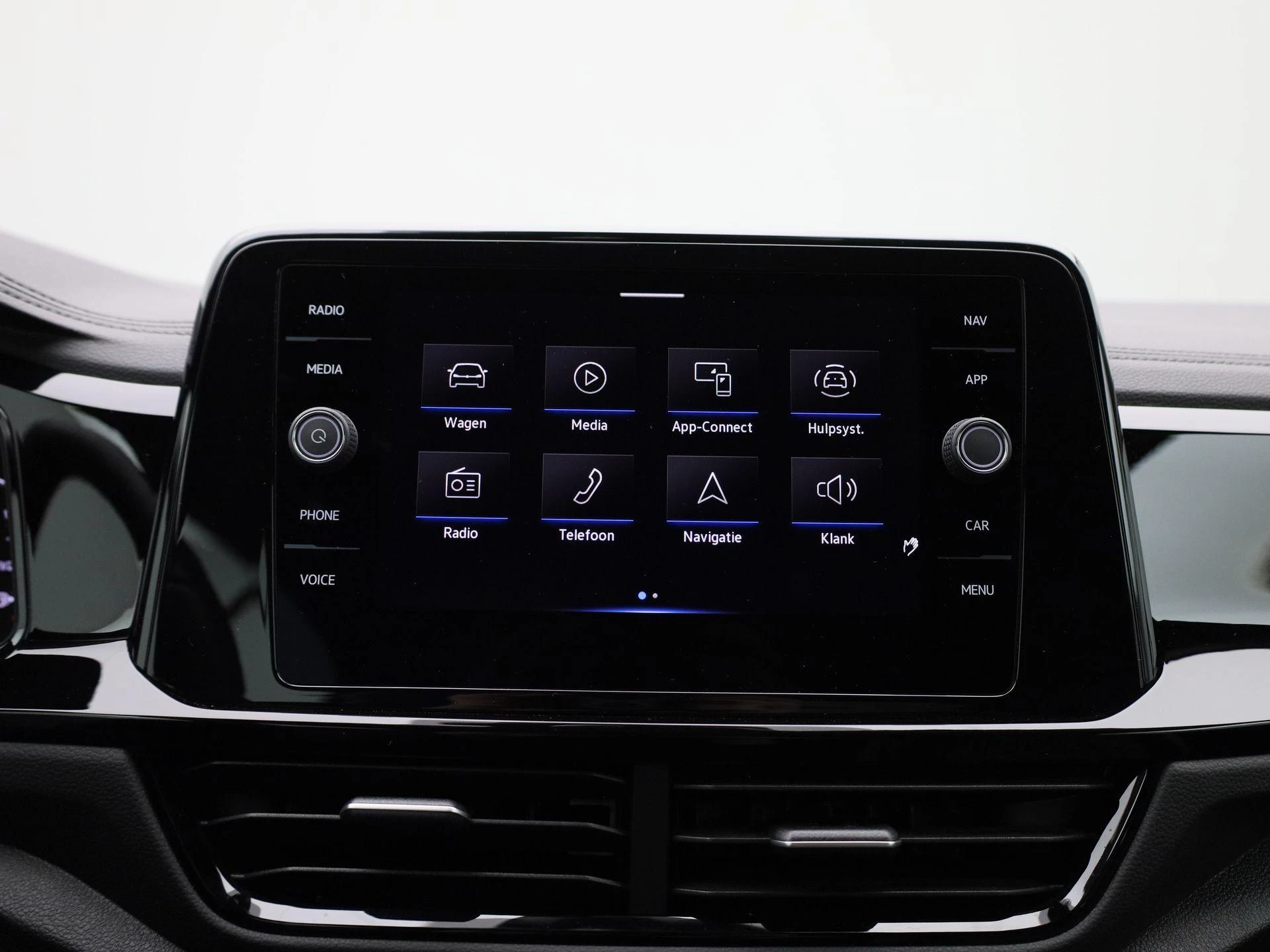 Volkswagen-T-Roc-image-28