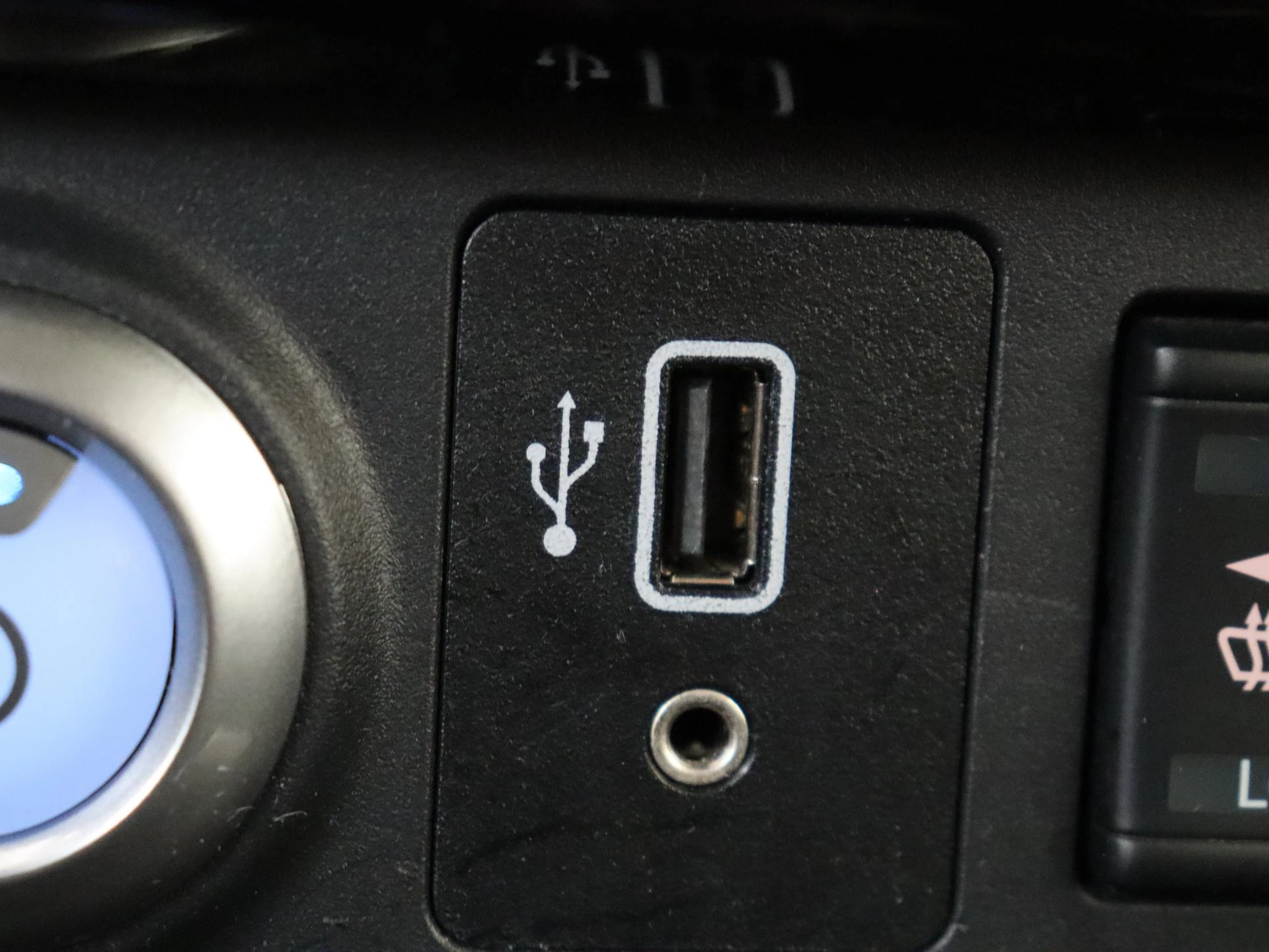 Nissan-Leaf-image-24