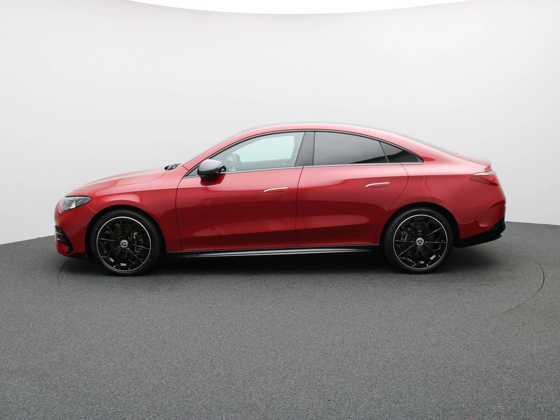 Mercedes-Benz-CLA-image-3