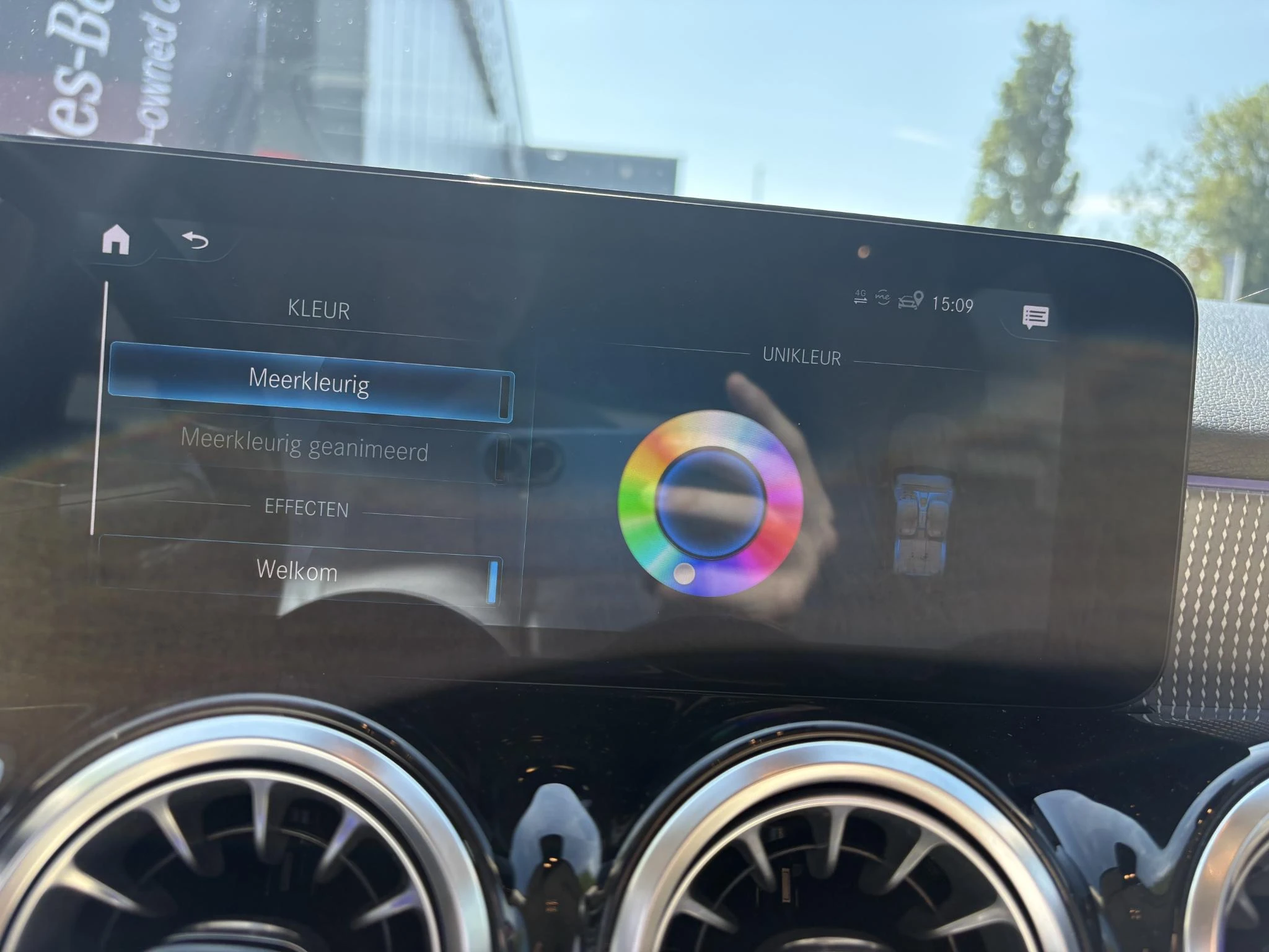 Mercedes-Benz-GLB-image-7
