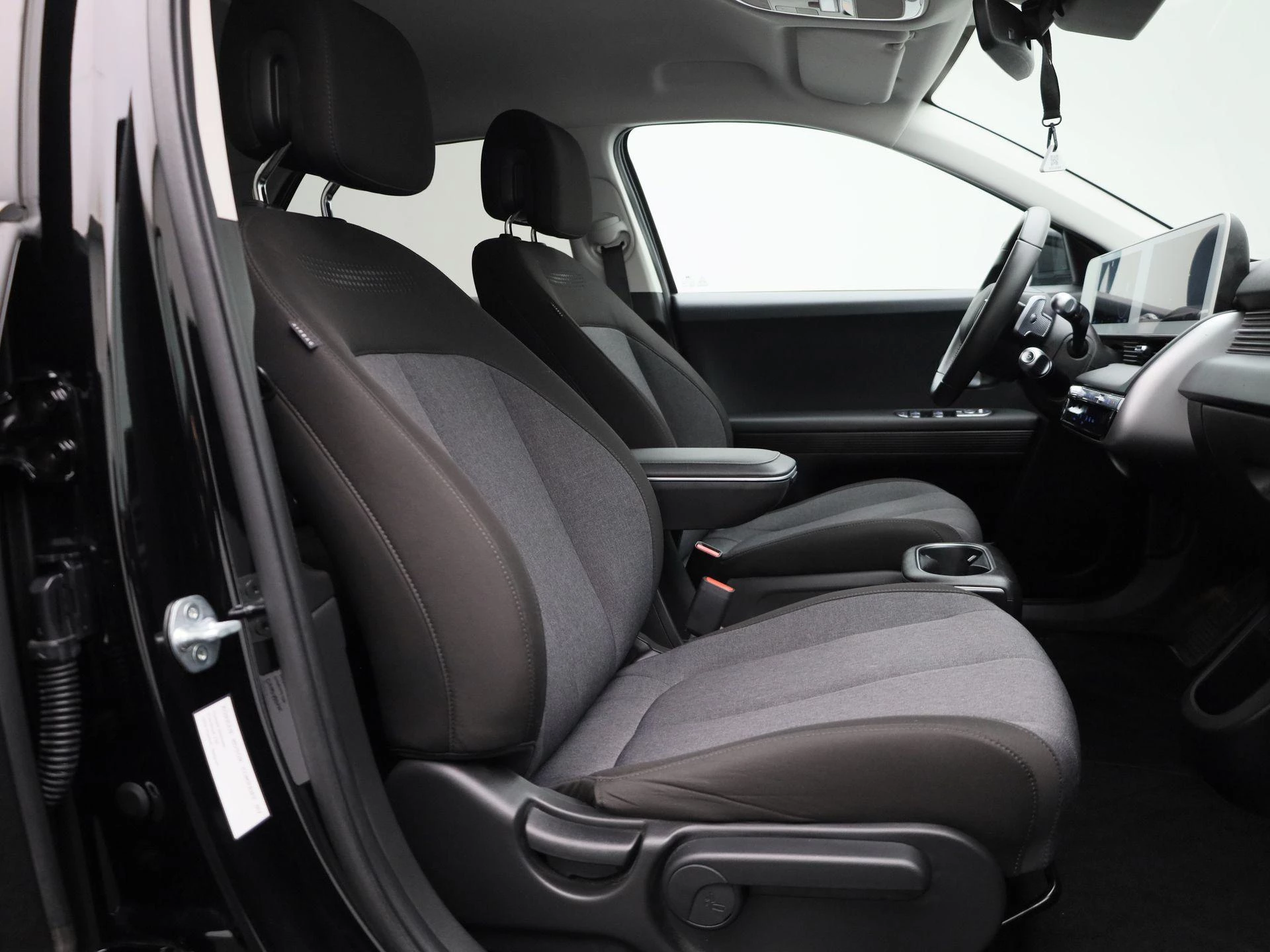 Hyundai-IONIQ 5-image-34