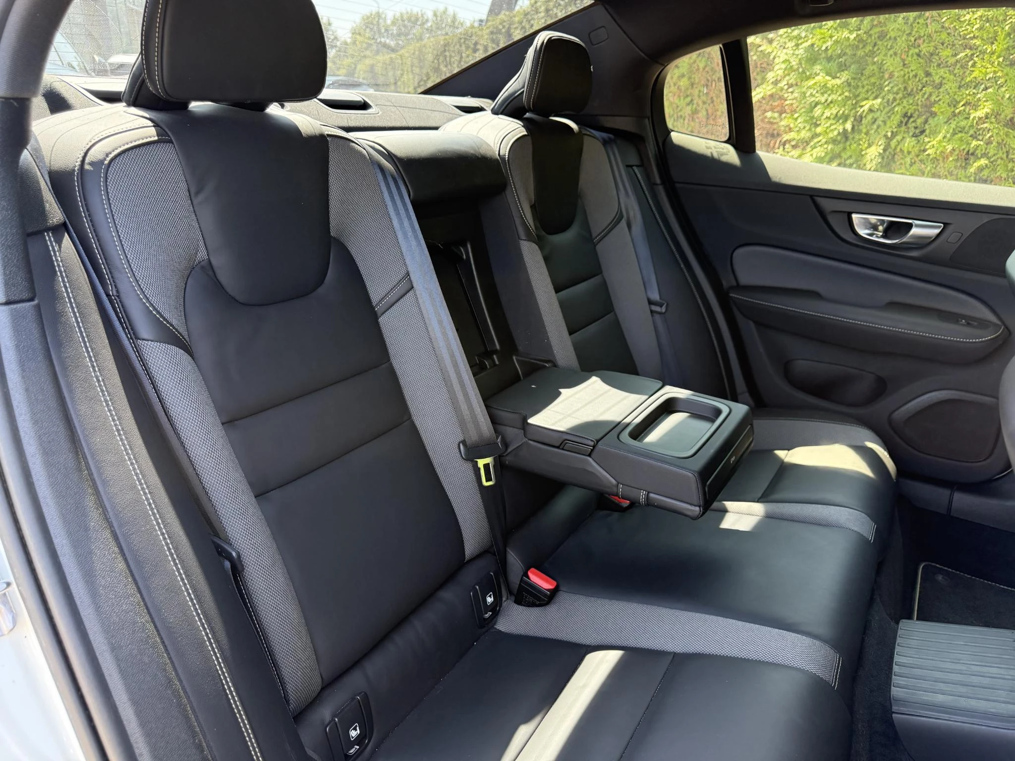 Volvo S60 T6 AWD Twin Engine R-Design