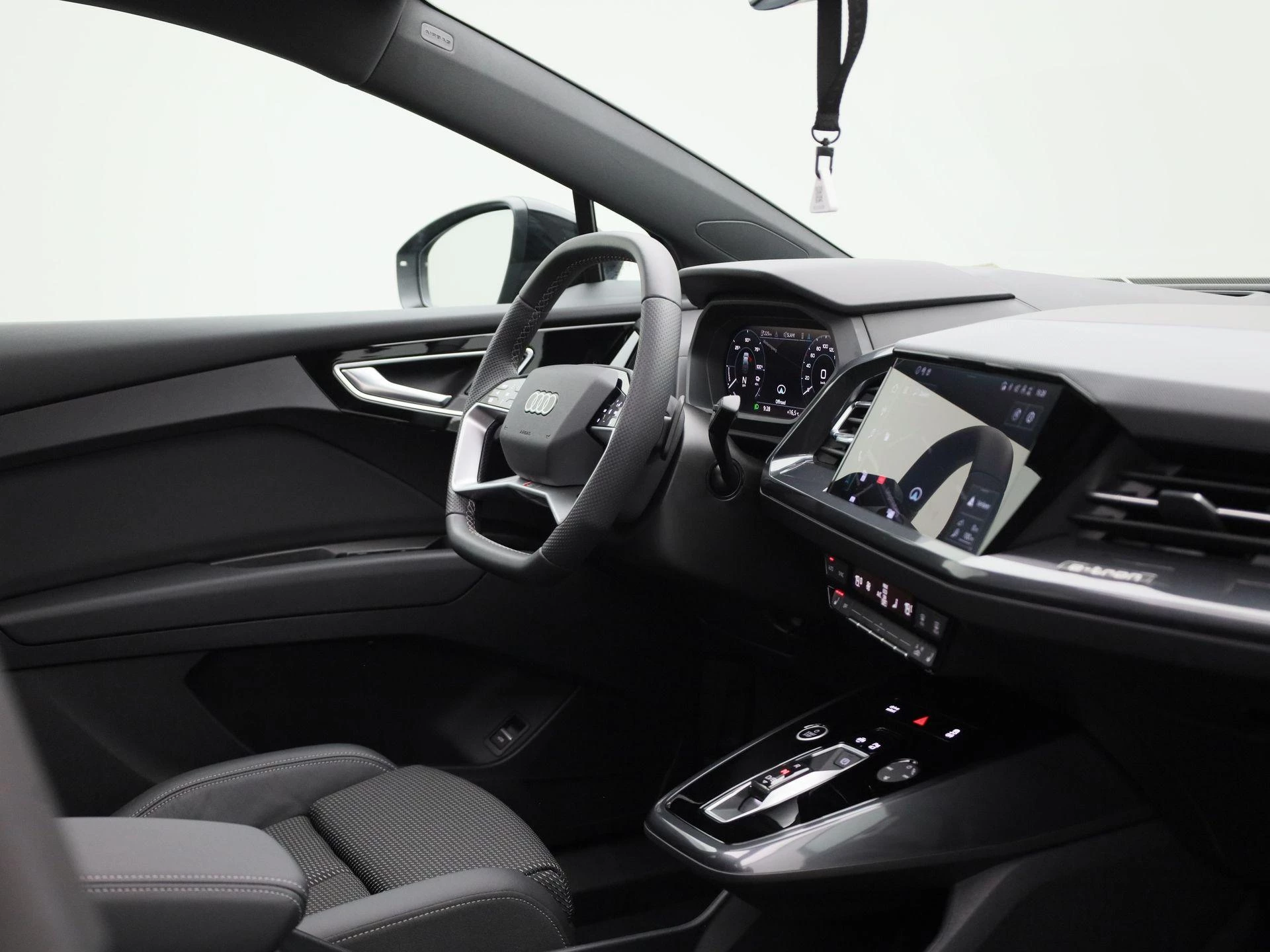 Audi-Q4 Sportback e-tron-image-38