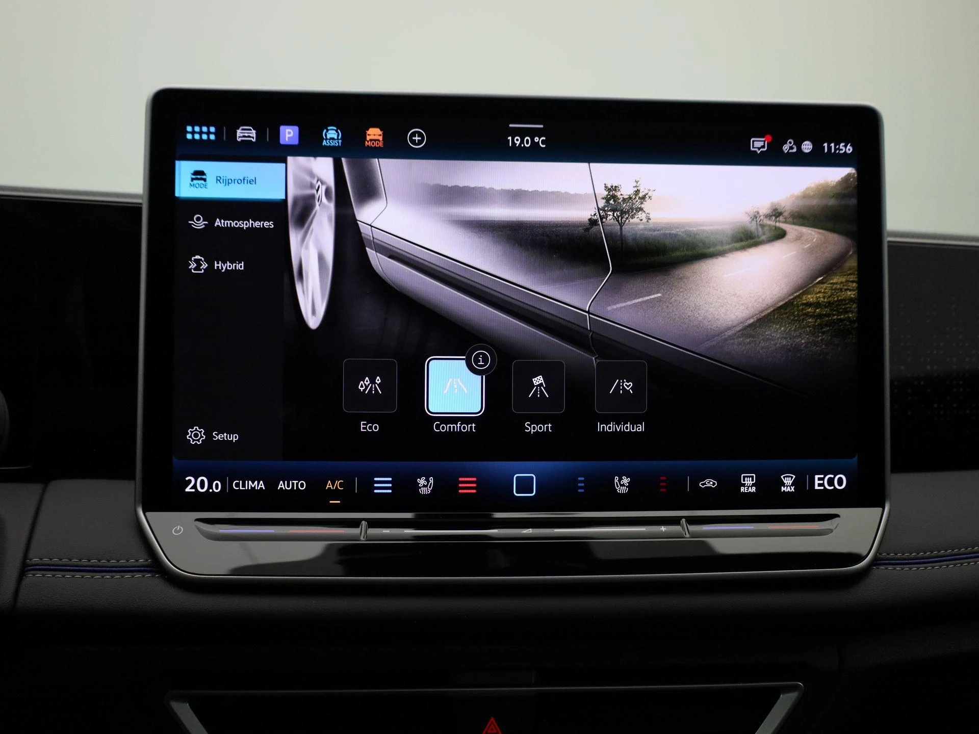 Volkswagen-Tiguan-image-32