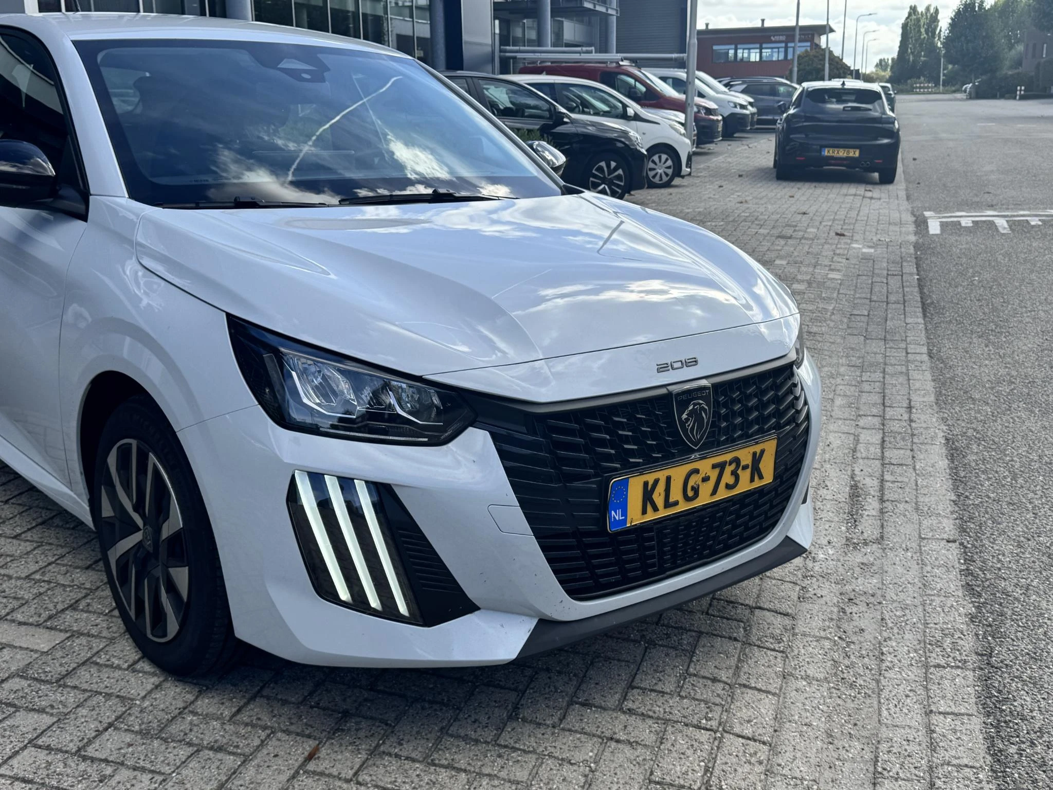 Peugeot-208-image-12