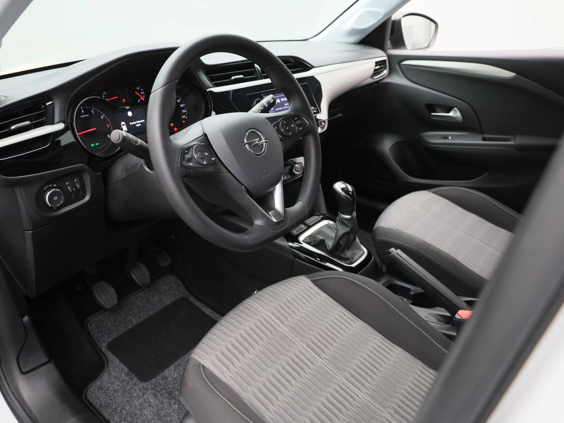 Opel-Corsa-image-15