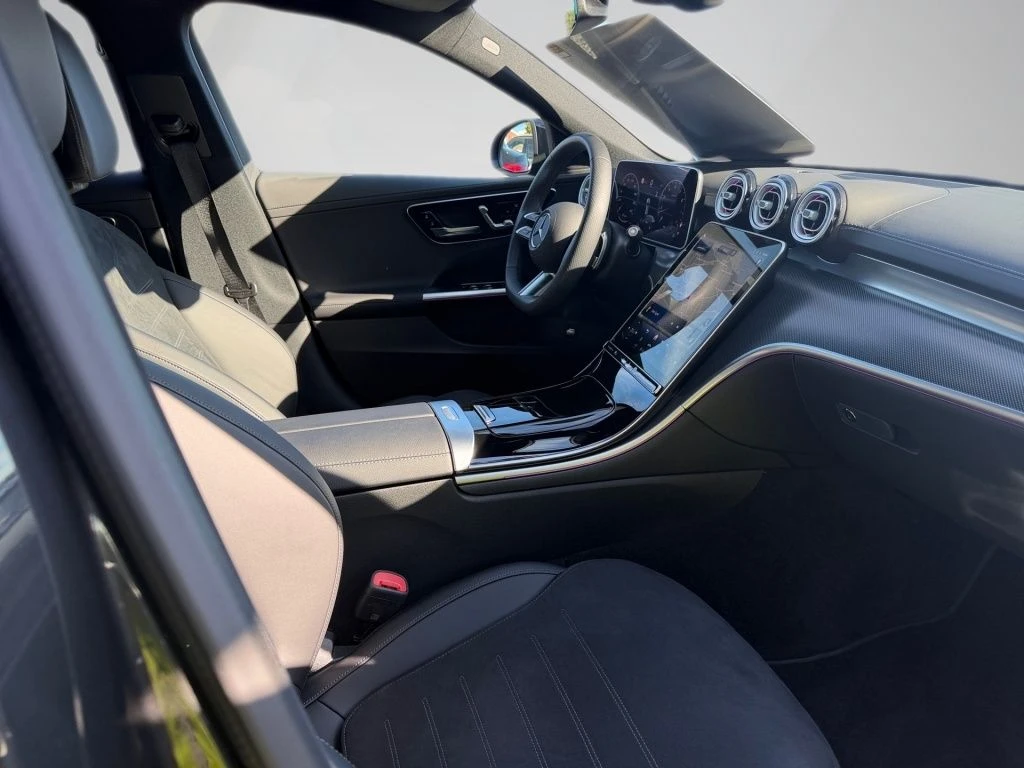 Mercedes-Benz-C-Klasse 180-image-15