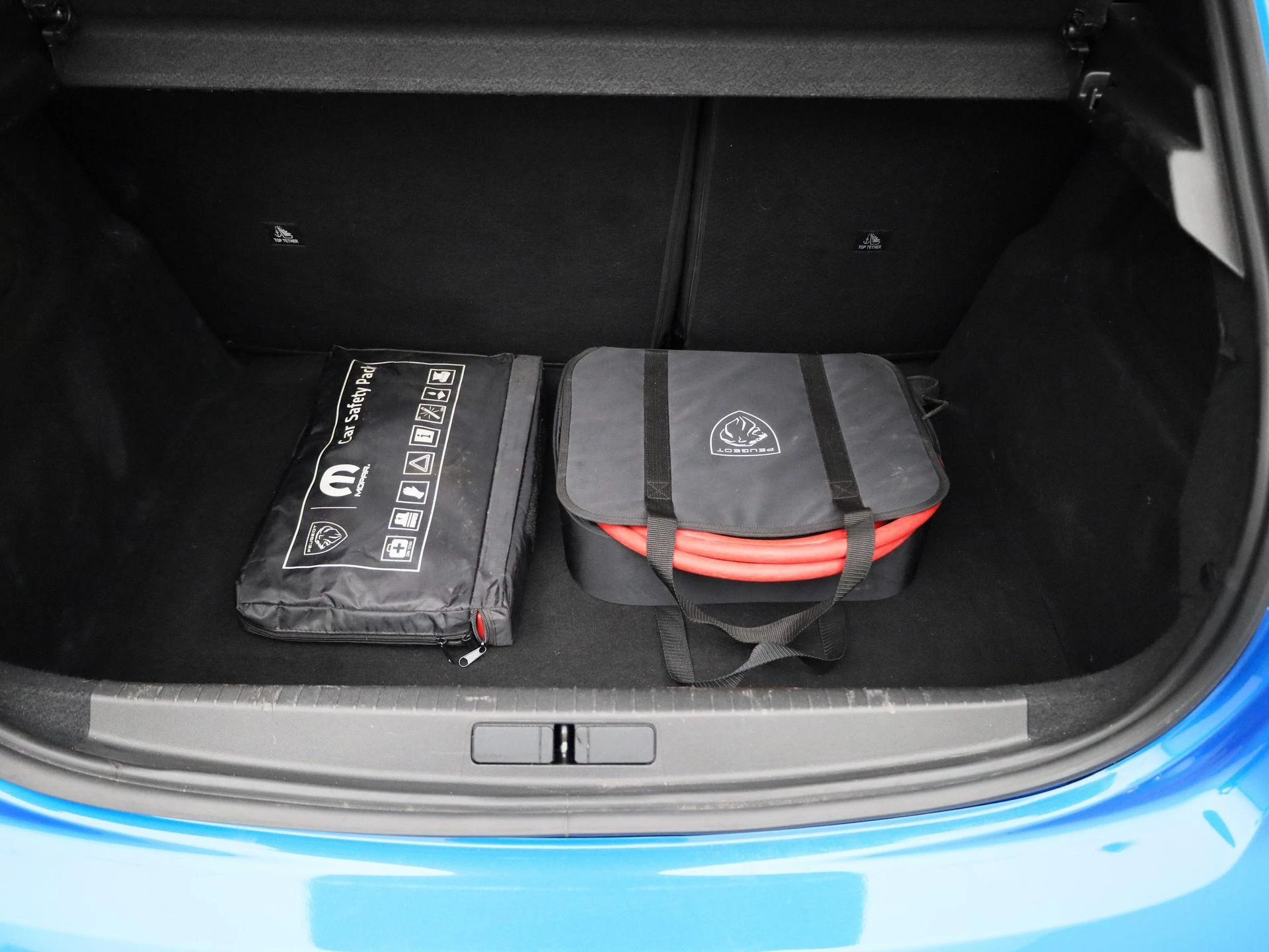 Peugeot-e-208-image-12