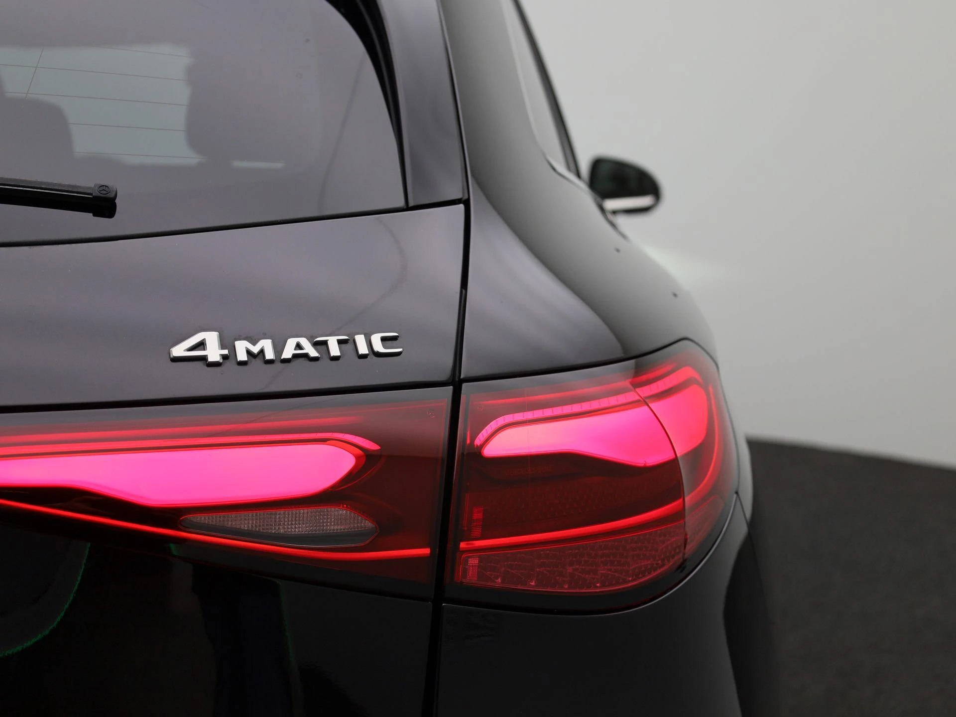 Mercedes-Benz-GLC-image-45