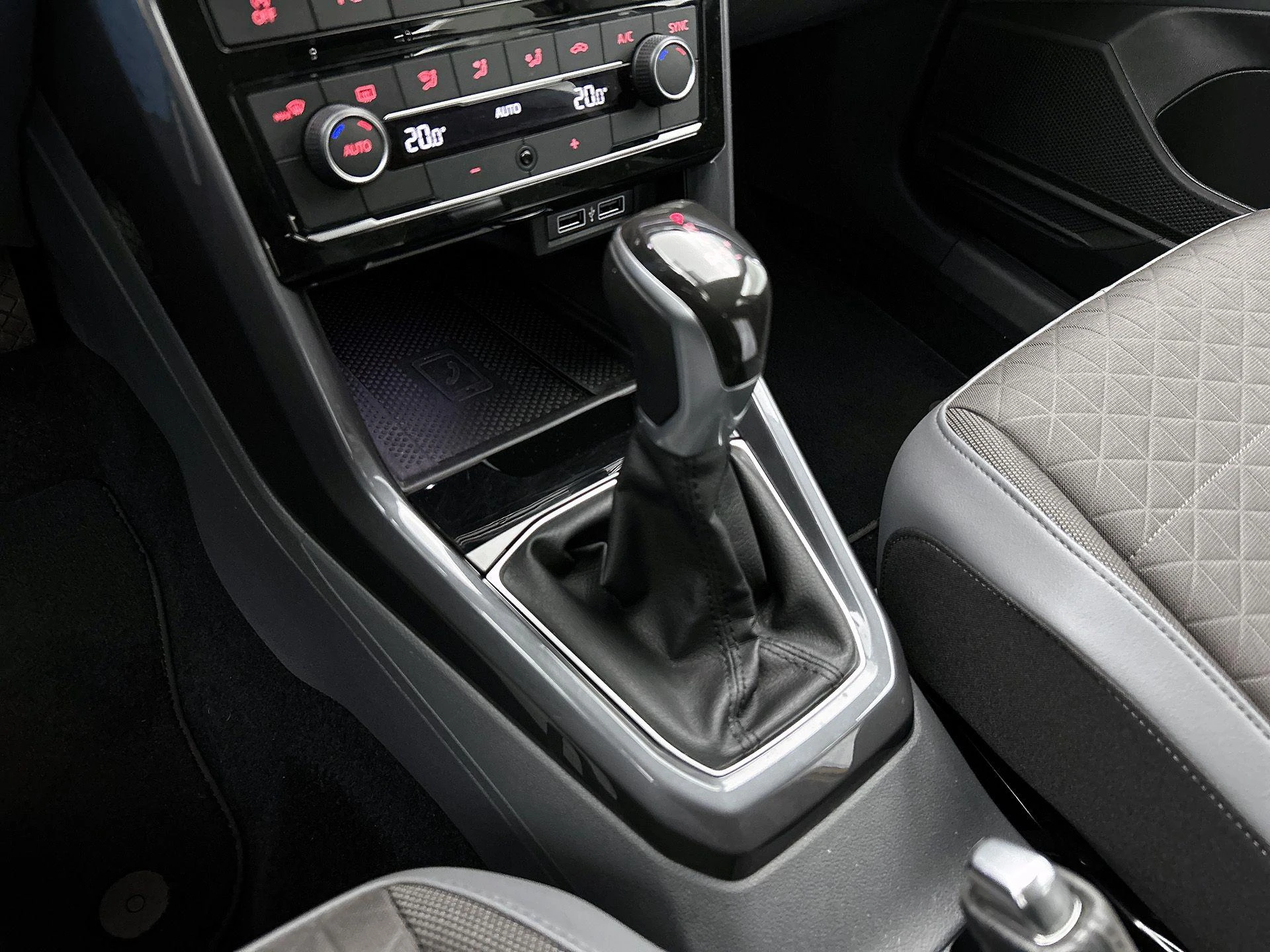 Volkswagen T-Cross 1.0 TSI Style | 116 PK |