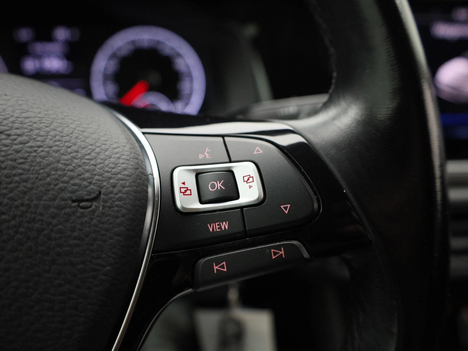 Volkswagen-Polo-image-18