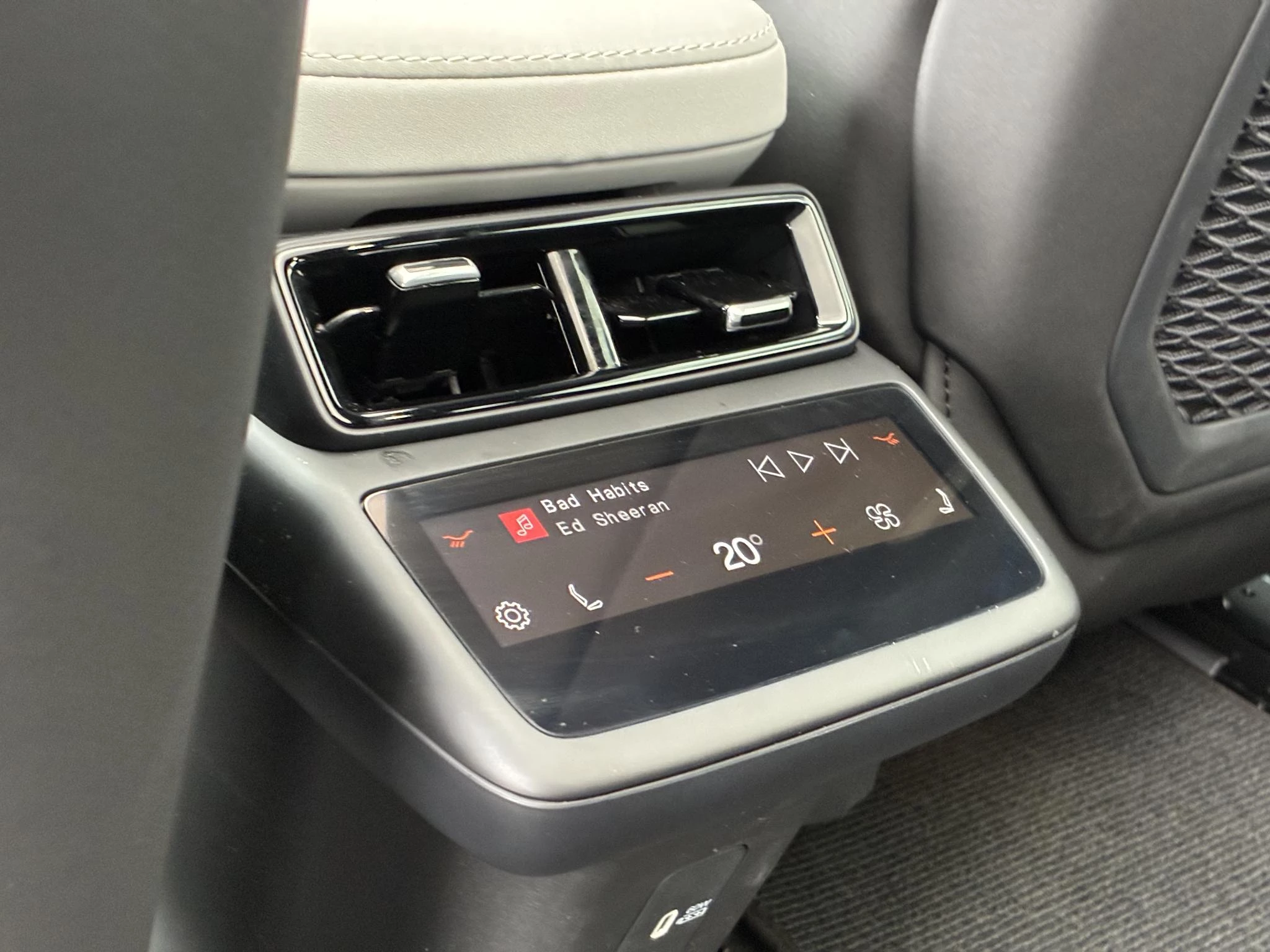 Polestar 4 Long Range Single motor Plus 100 kWh