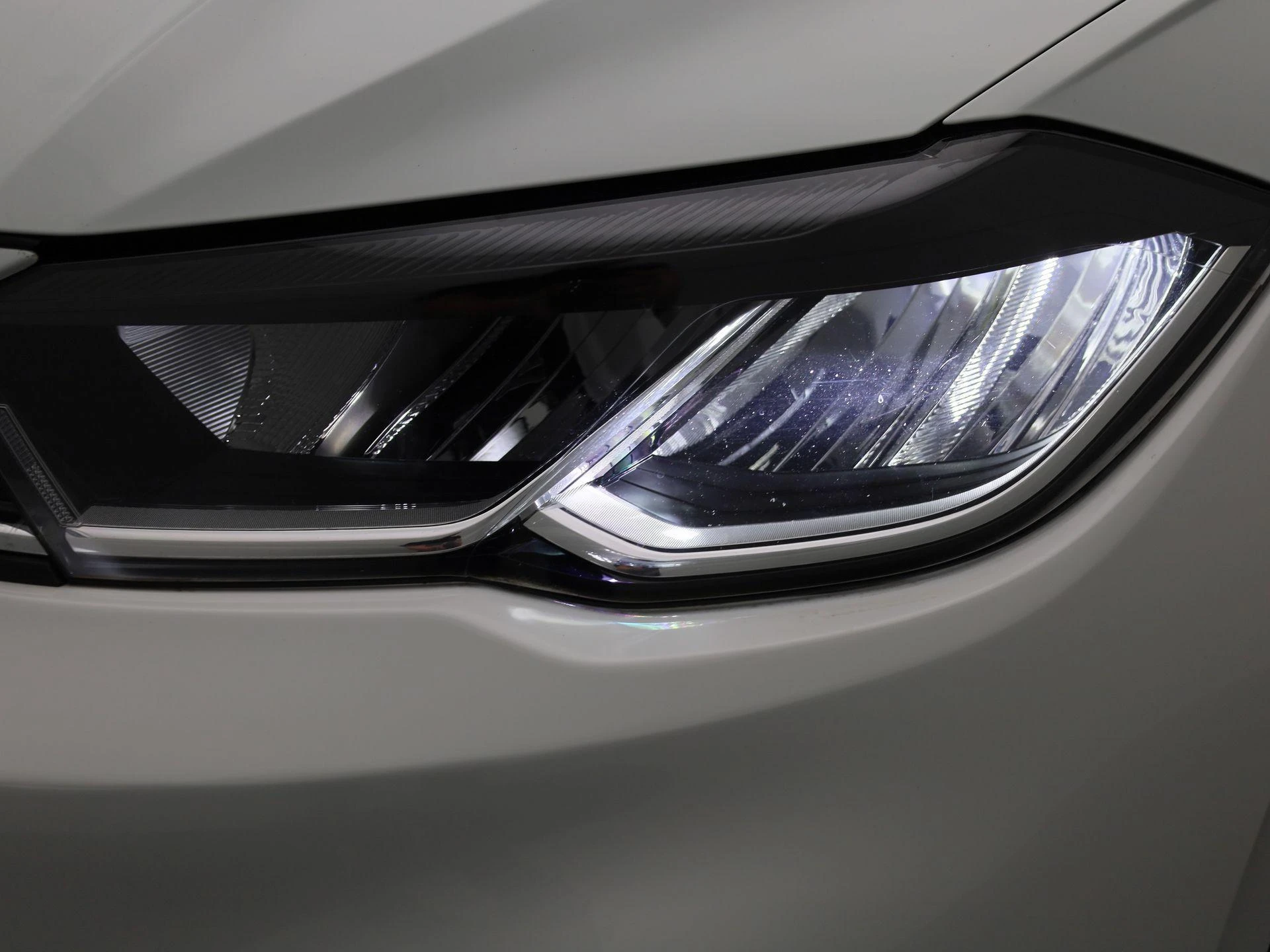 Volkswagen-Polo-image-13