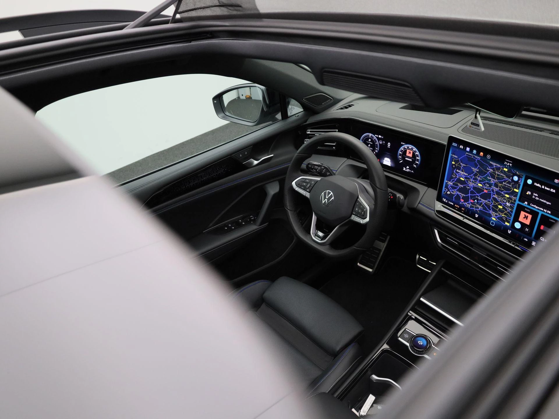 Volkswagen-Tiguan-image-46