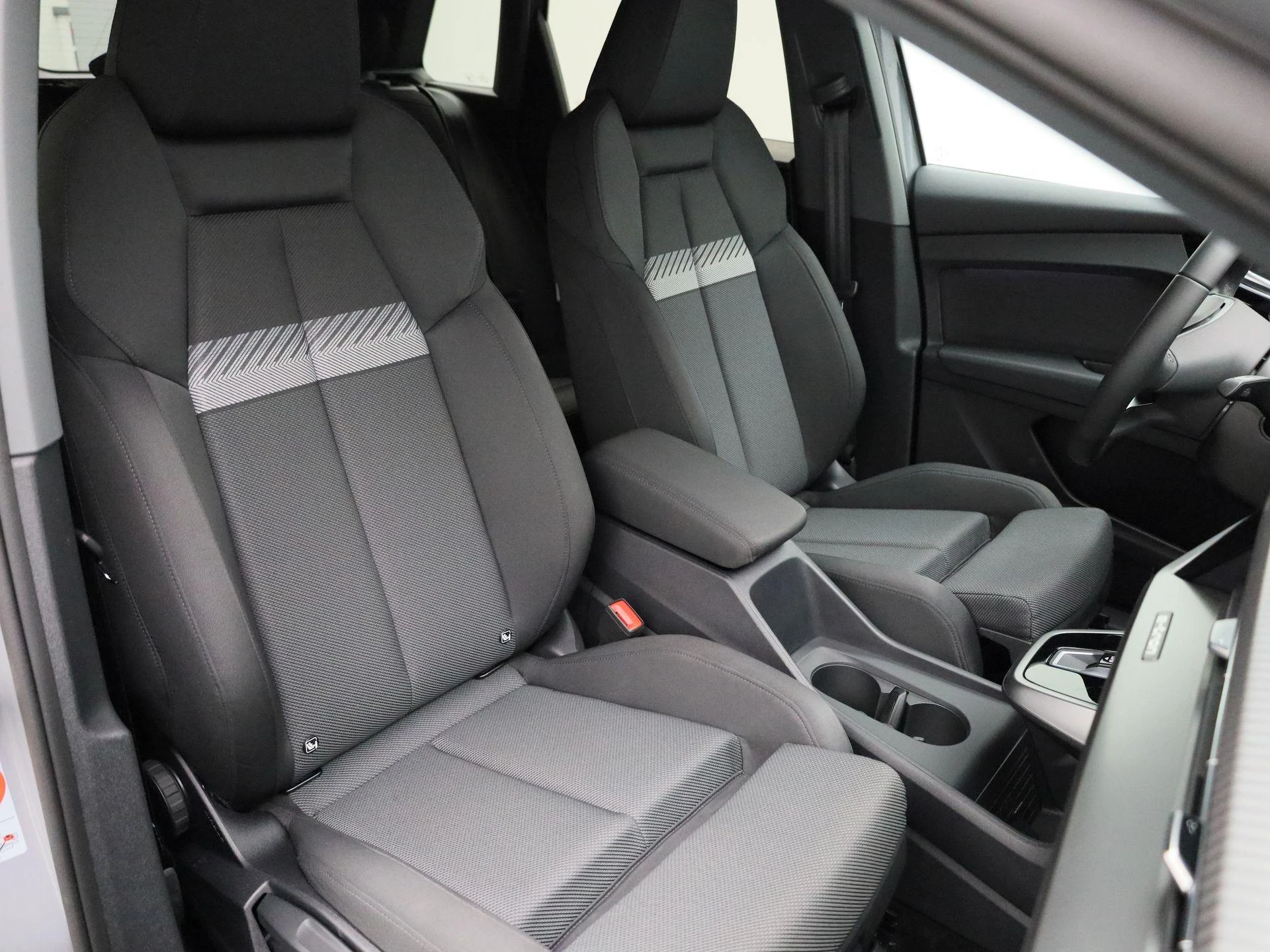 Audi-Q4 e-tron-image-37