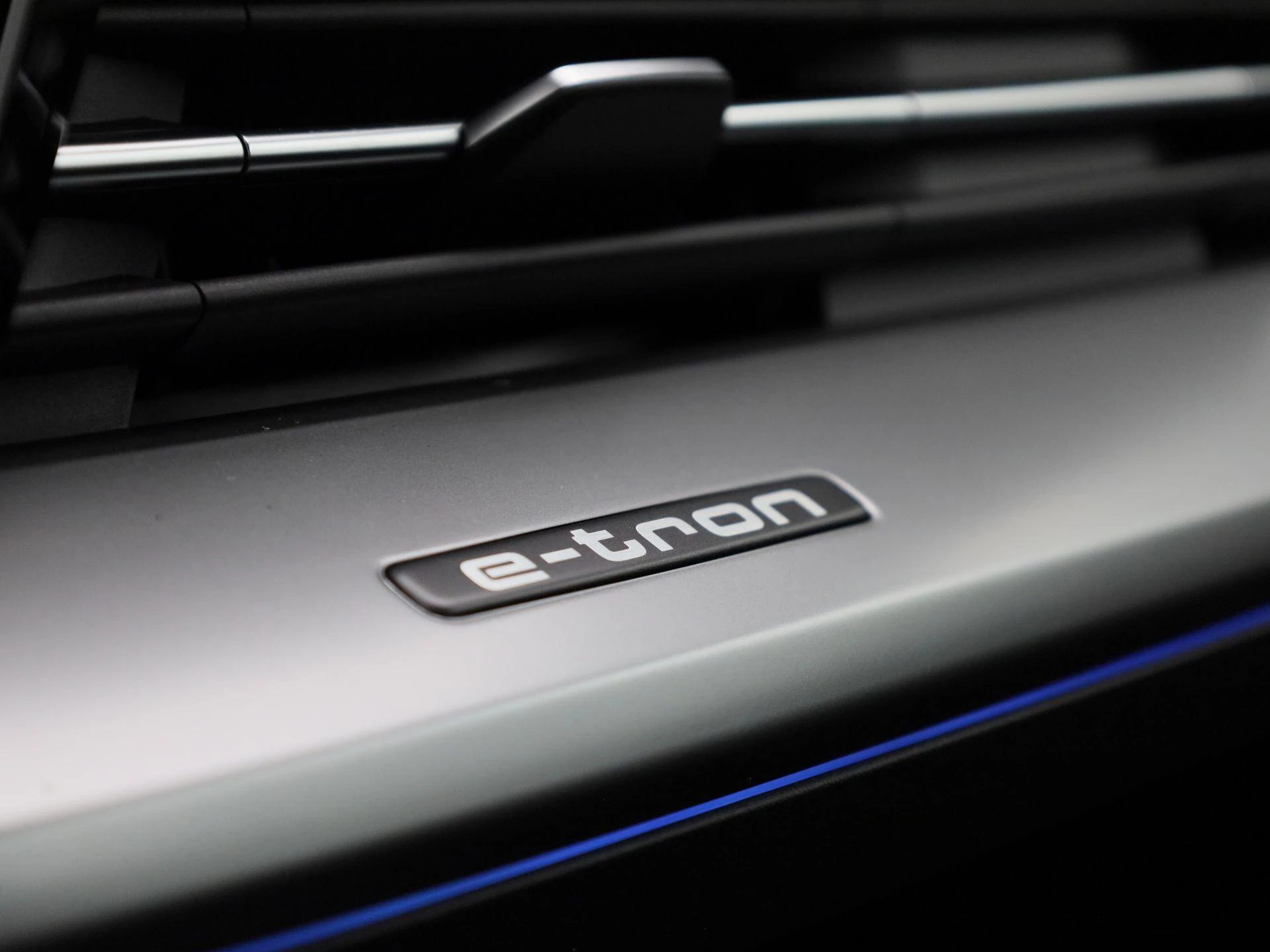 Audi-Q4 e-tron-image-26